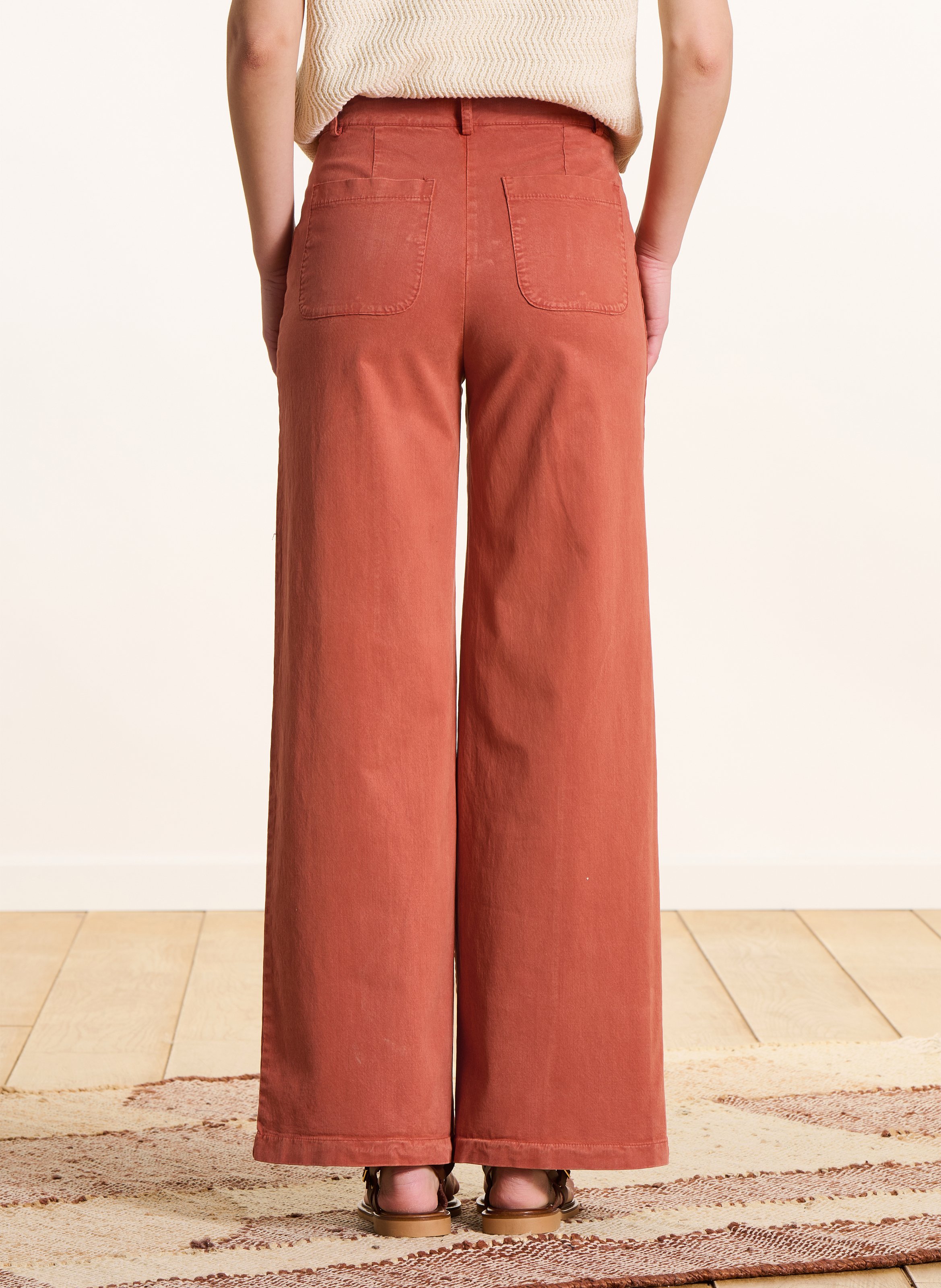 High-waisted flared pants Brown