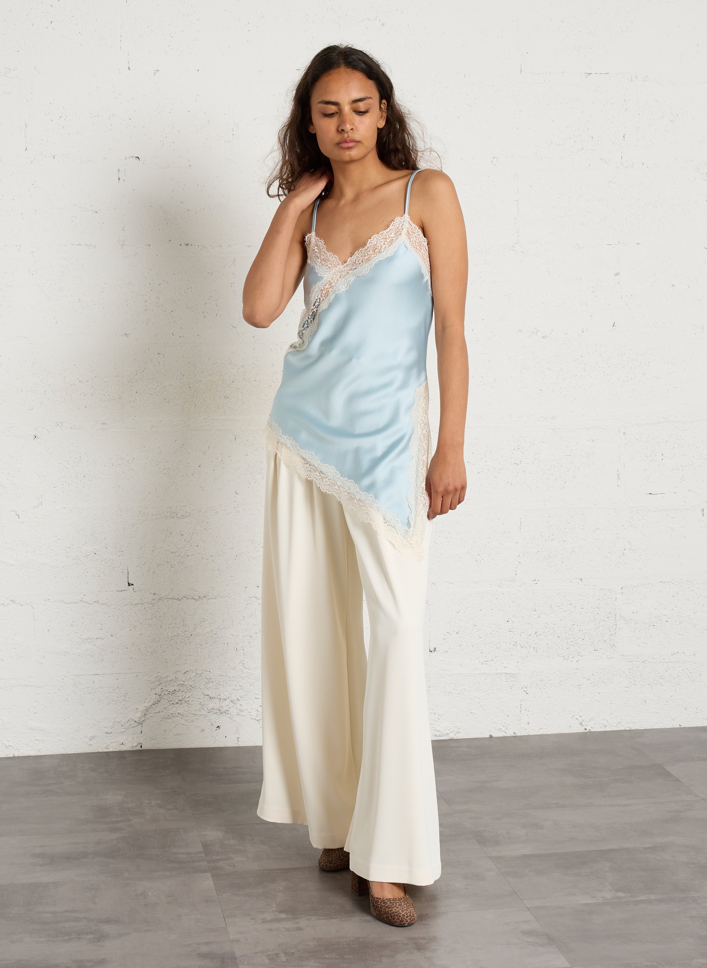 Escarpins en cuir velours imprimé léopard COSMOPARIS Beige