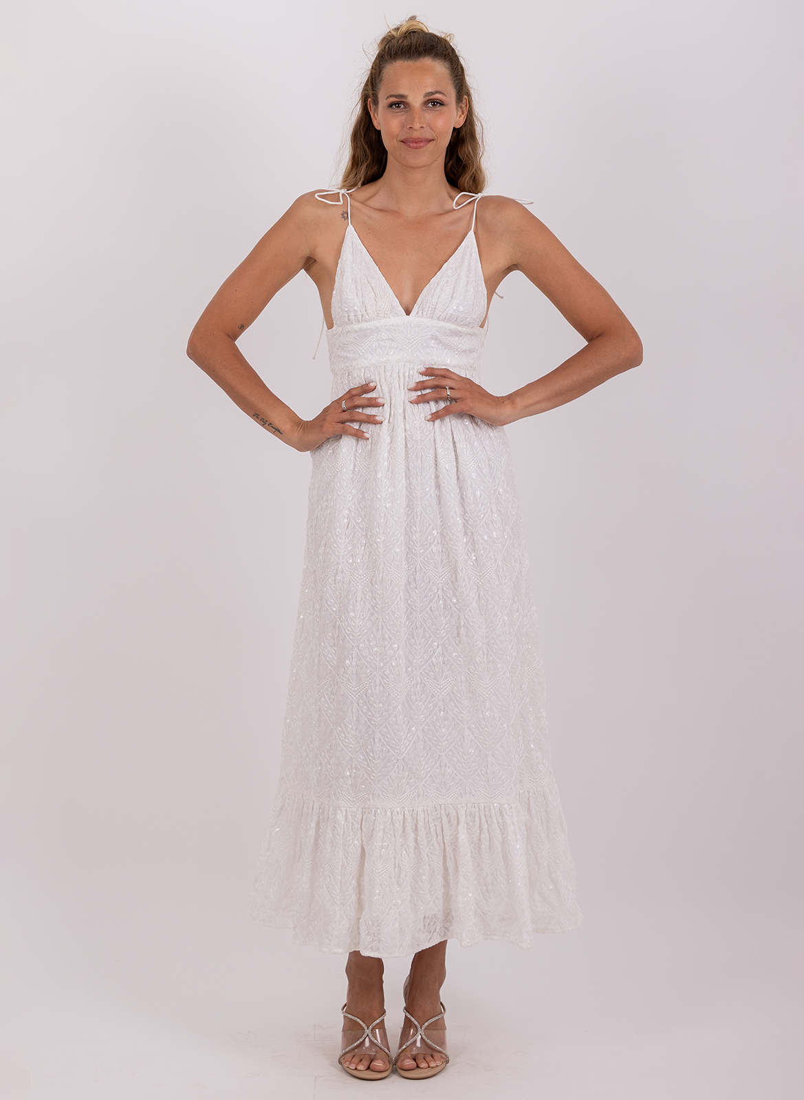Robe longue brodée à bretelles fines SUNDRESS Blanc