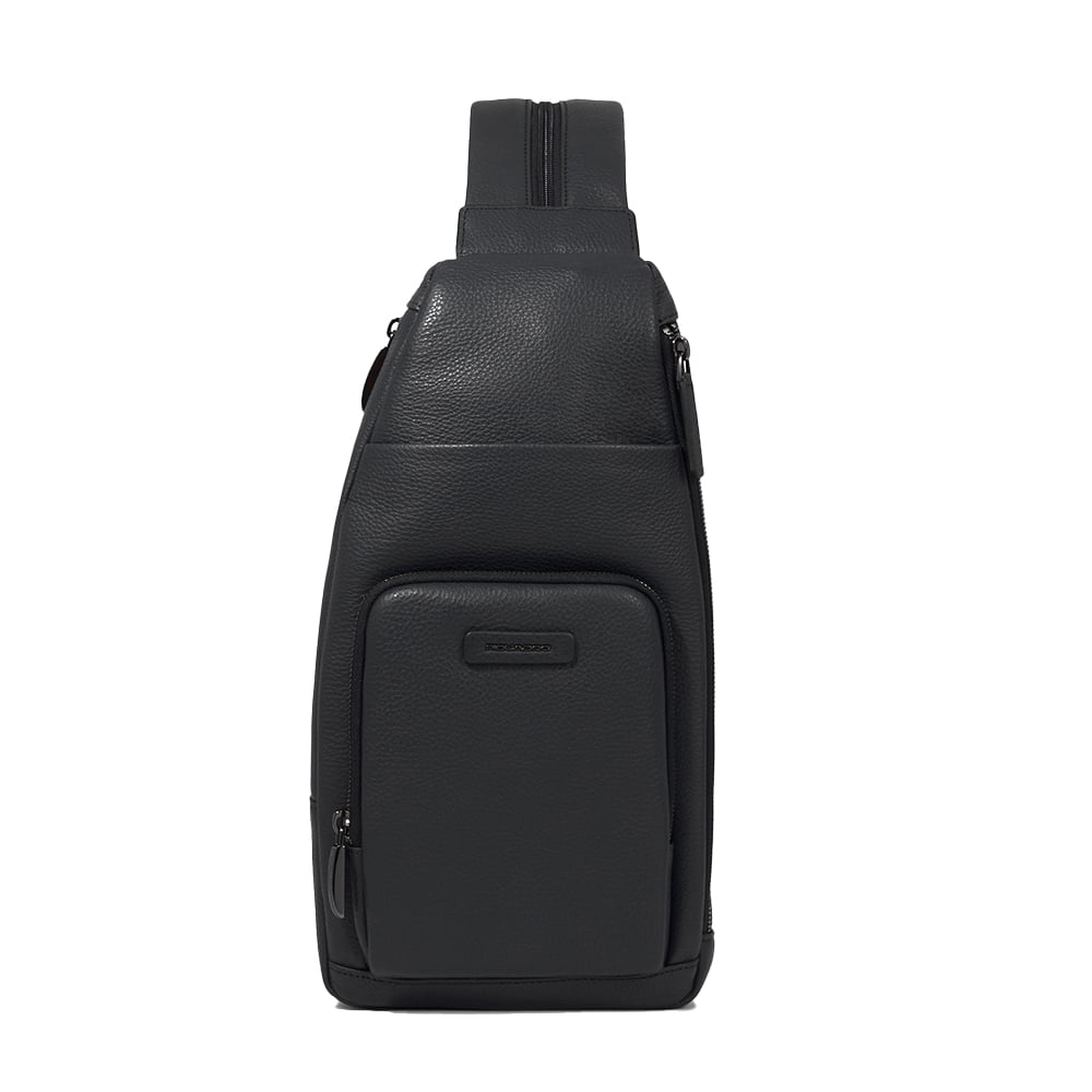 Adaptable chest bag with RFID protection and headphone jack pocket. PIQUADRO Black
