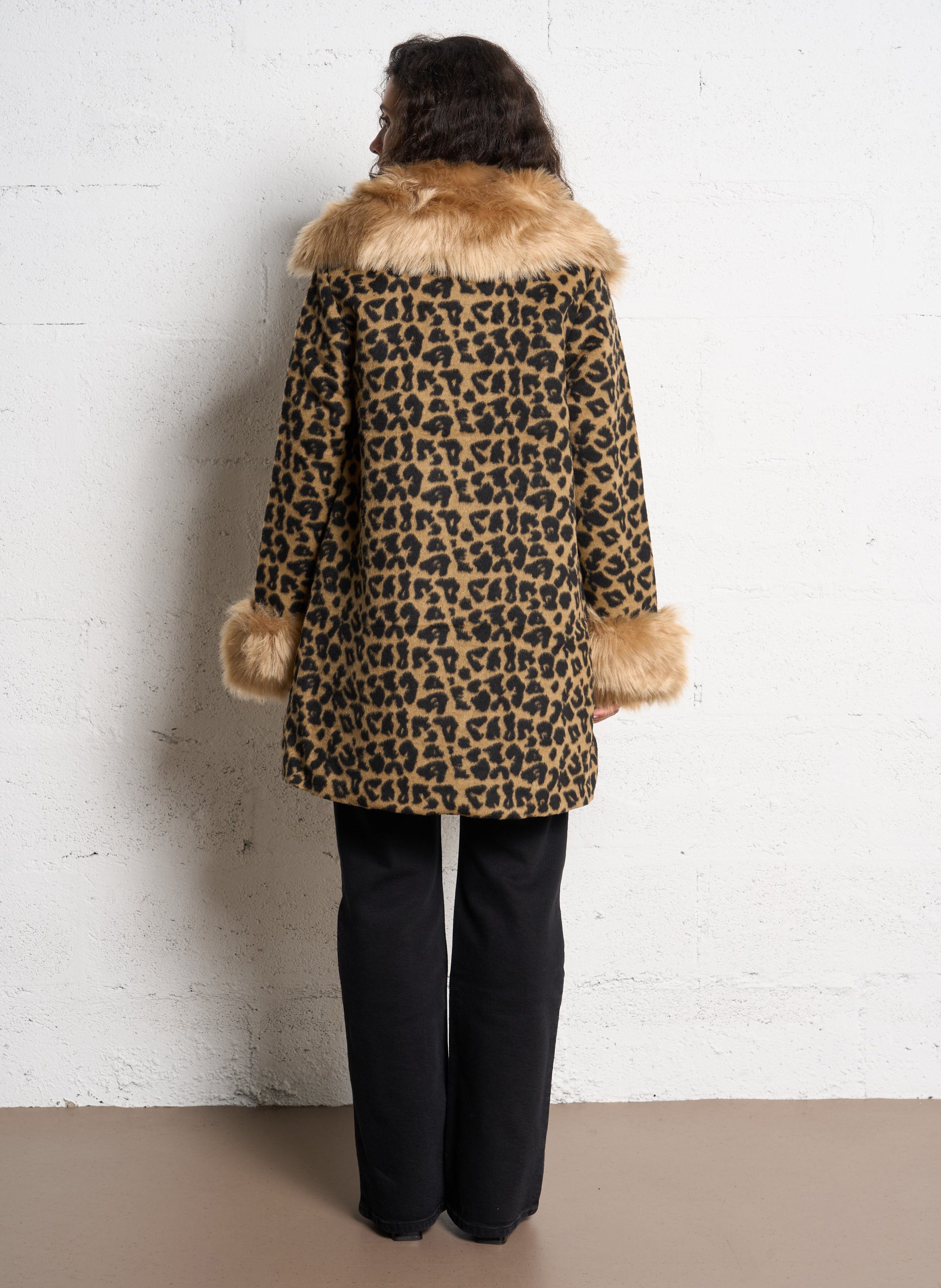 Manteau col montant à imprimé léopard NEVER FULLY DRESSED Multicolore