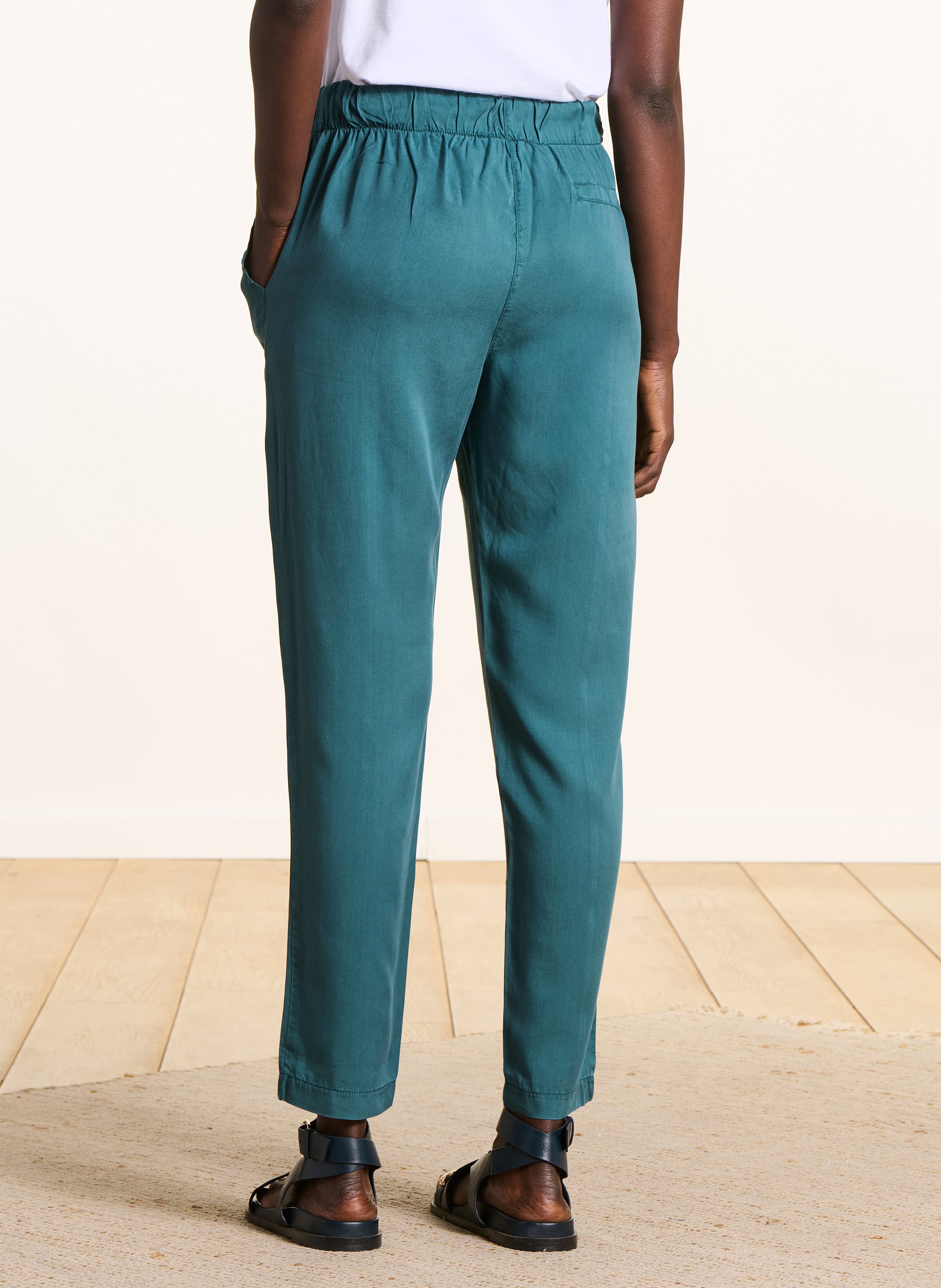 Dokyo - Weich fallende Karottenhose LA FEE MARABOUTEE Grun