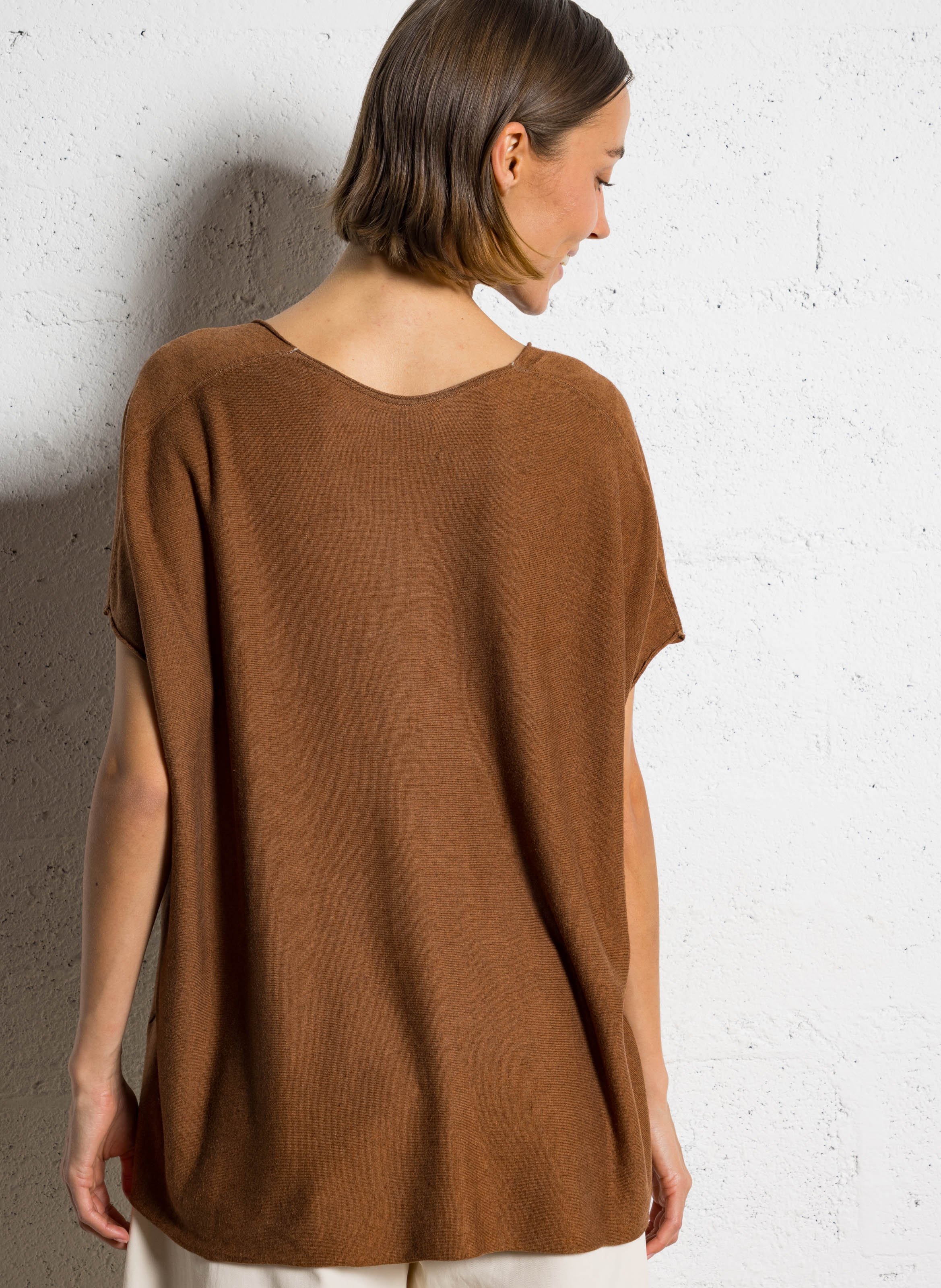 Cashmere and silk V-neck t-shirt KUJTEN Brown