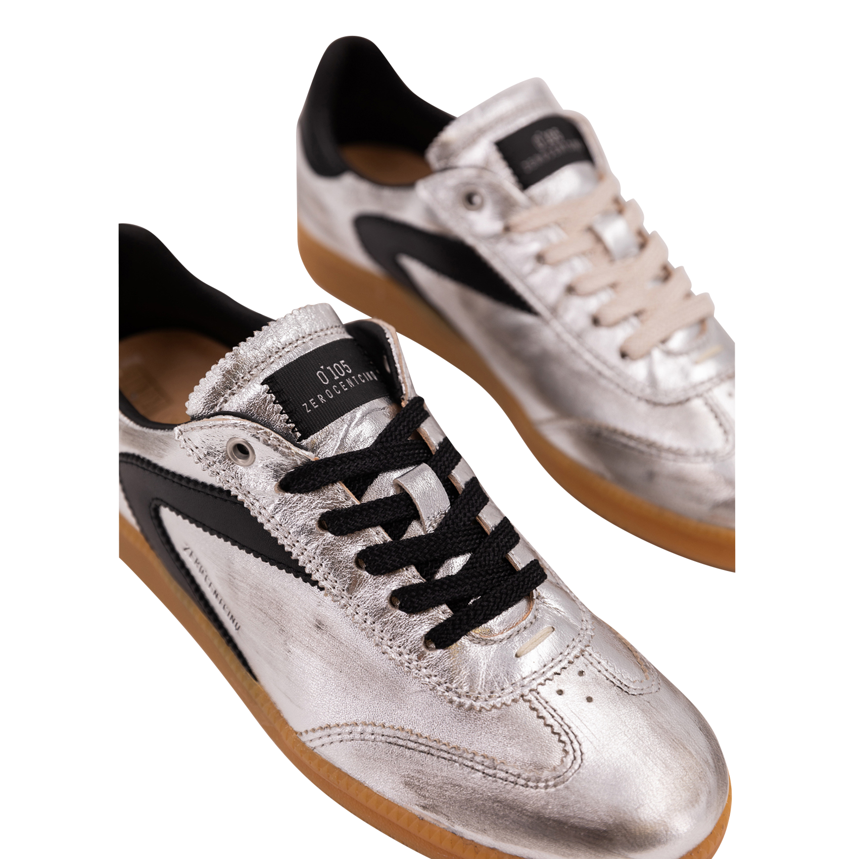Niedrige Sneaker aus Leder mit Metallic-Effekt 0&#039;105 Silber