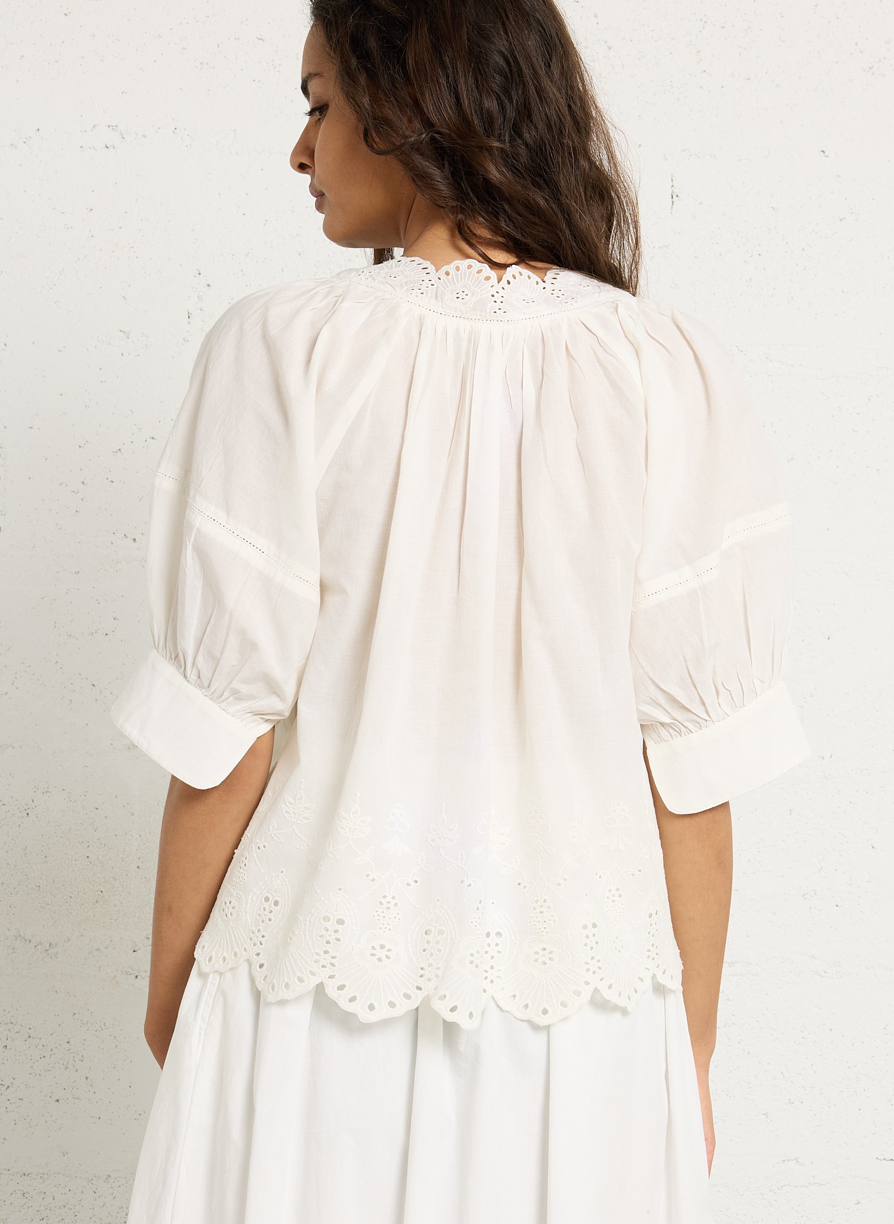 Gerade geschnittenes Top aus Baumwolle mit V-Ausschnitt BELLEPIECE Weiss