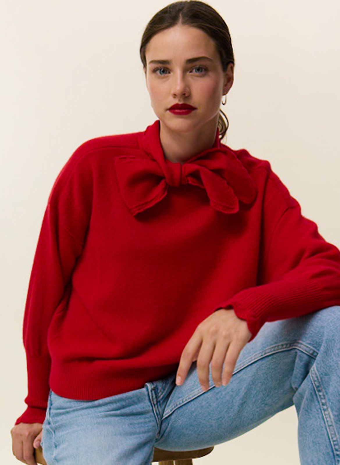 Straight cashmere sweater with lavallière collar HIRCUS Red
