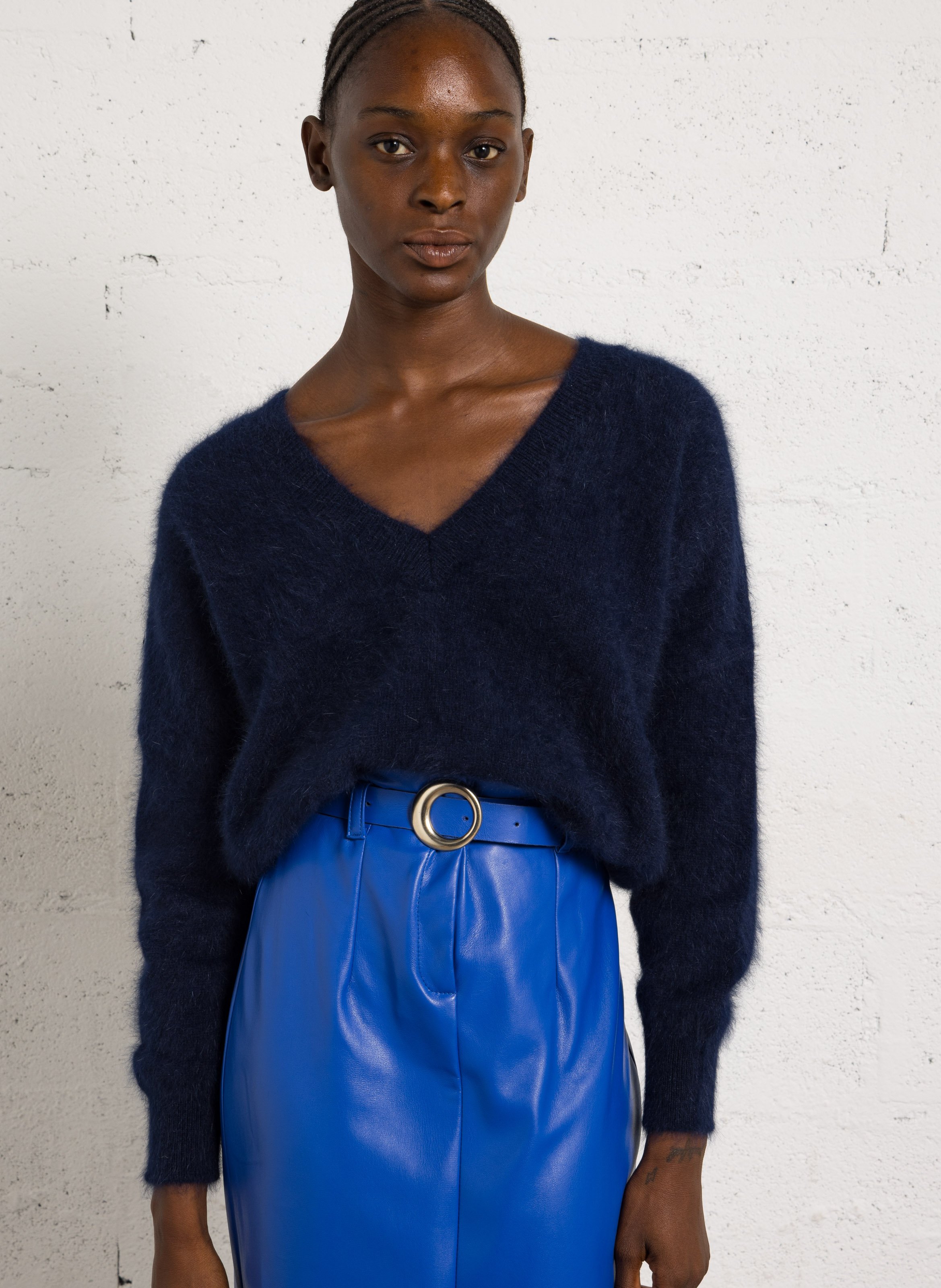 Gerade geschnittener Pullover aus Wollmix mit V-Ausschnitt BELLEROSE Blau