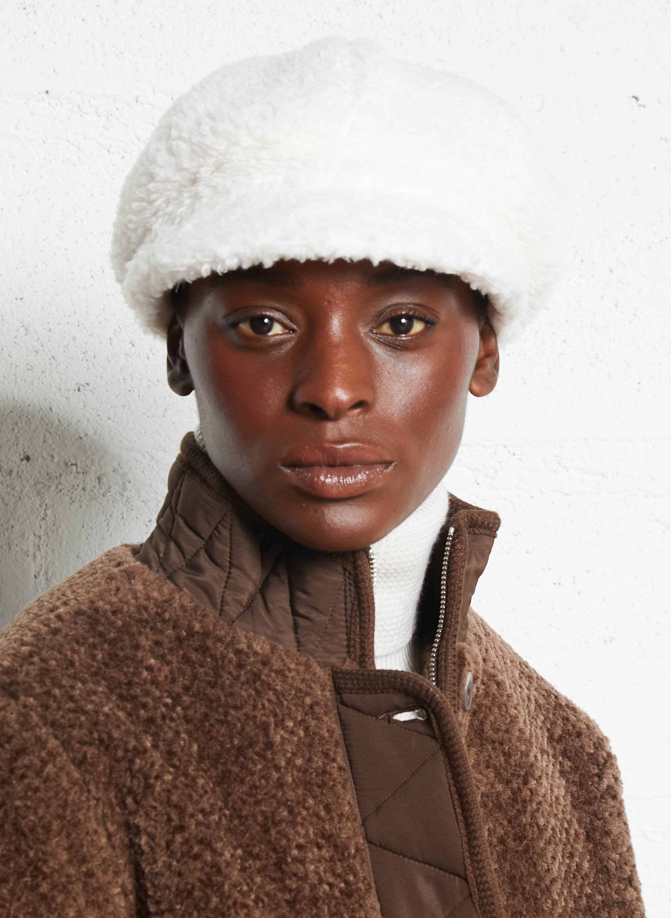 Gavroche met sherpa-look AU PRINTEMPS PARIS