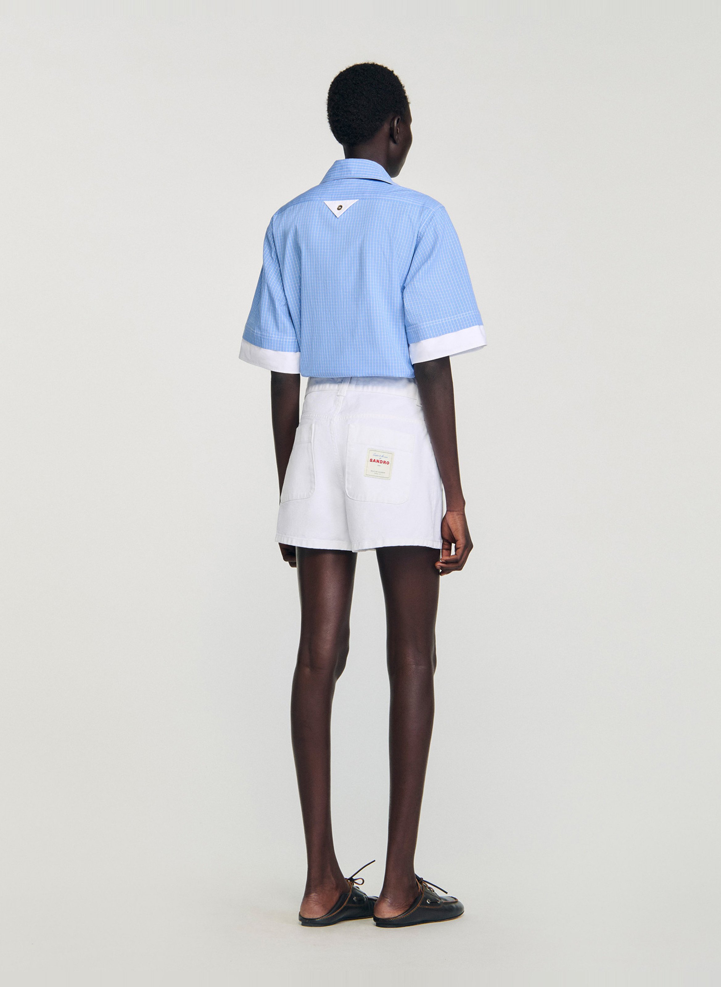 Short droit à détails boutonnés Blanc