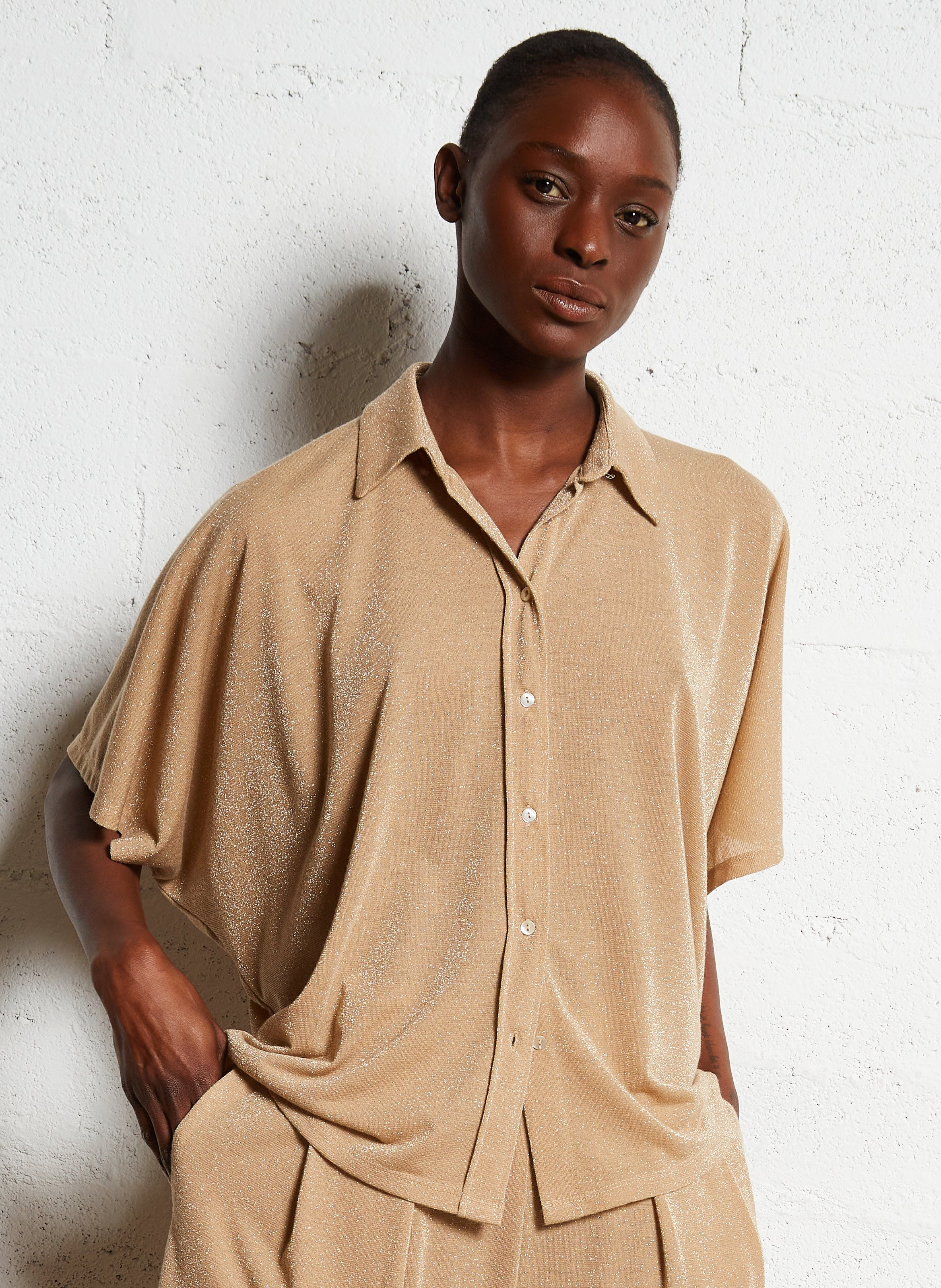 Ruimvallende korte blouse MOMONI Beige