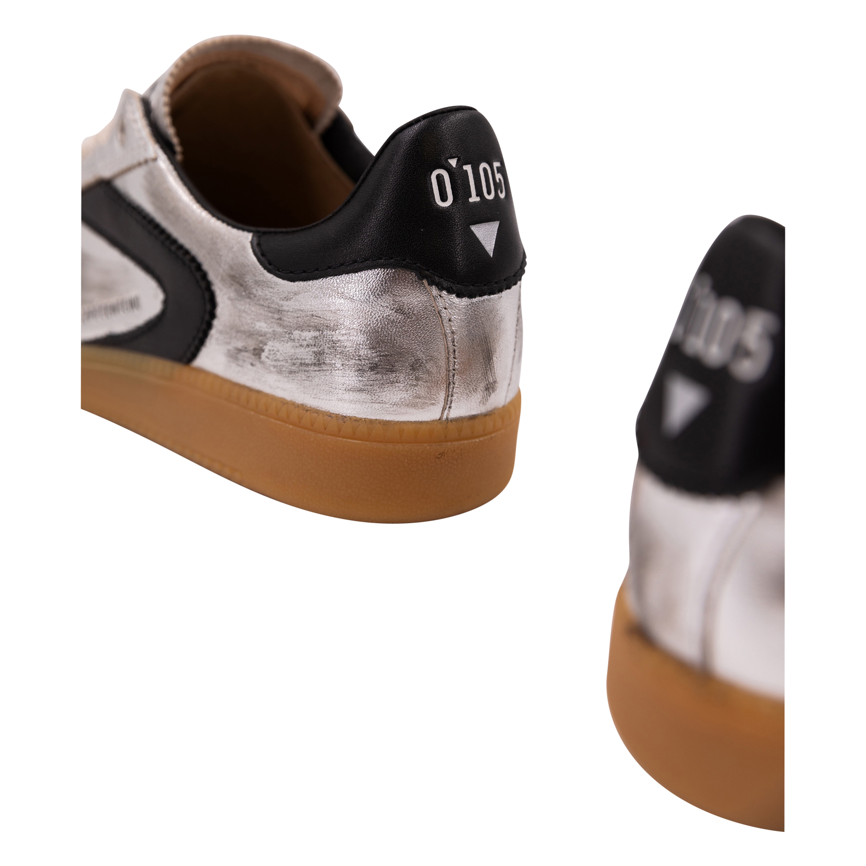 Niedrige Sneaker aus Leder mit Metallic-Effekt 0&#039;105 Silber