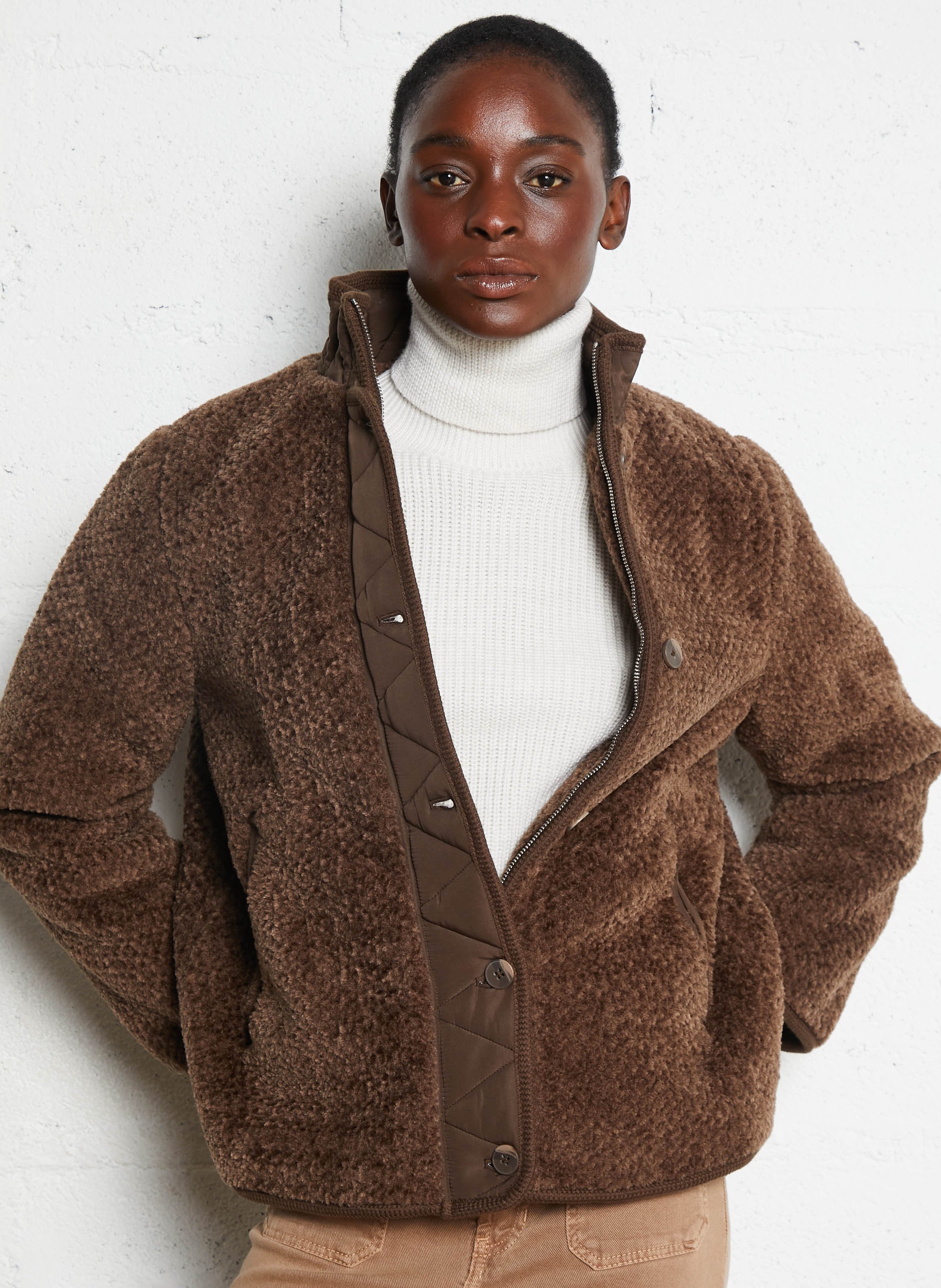 Kurzer einfarbiger Kunstpelzmantel SUD EXPRESS Braun