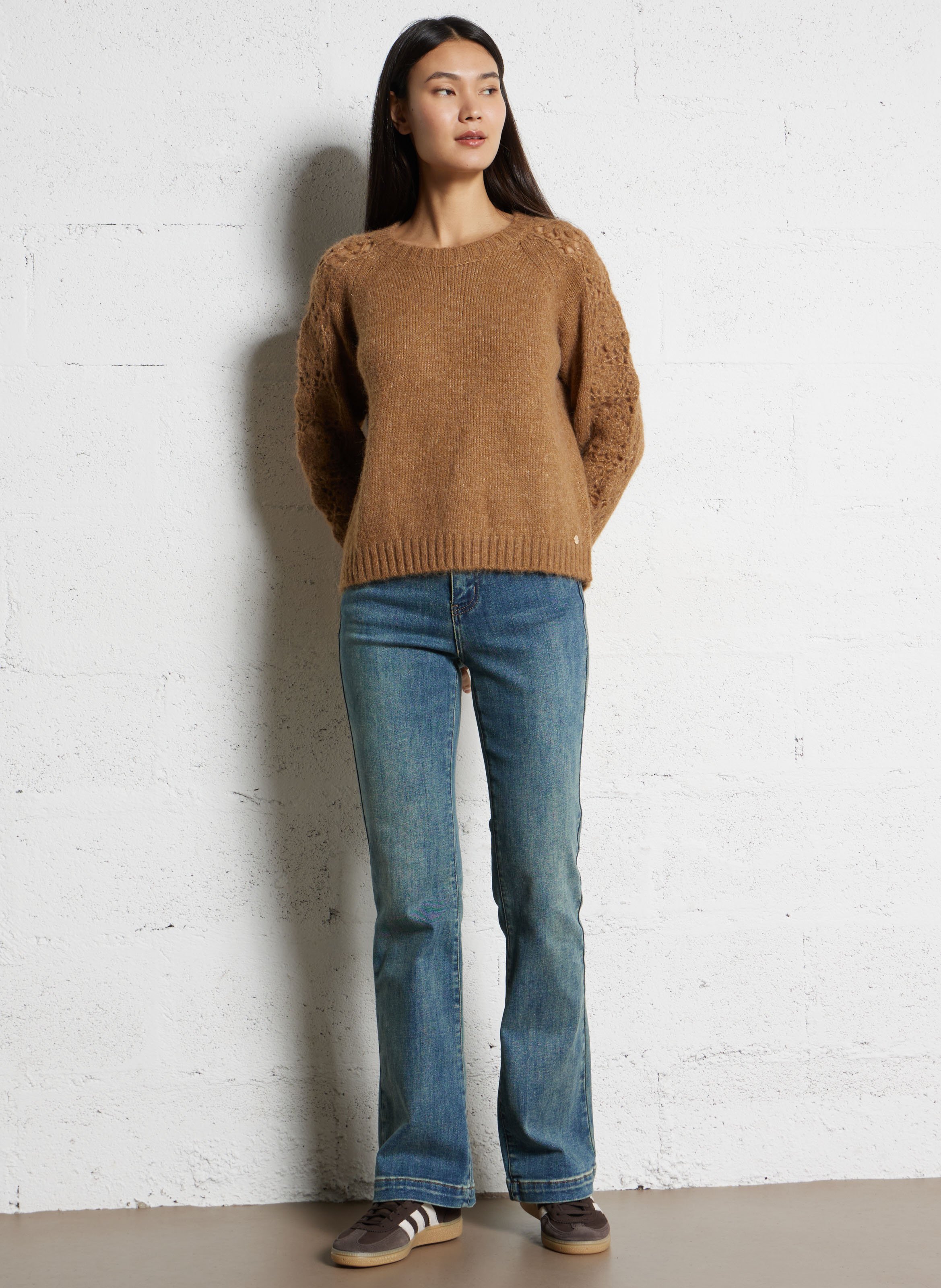 Pull ample col rond en maille ajourée LA PETITE ETOILE Marron