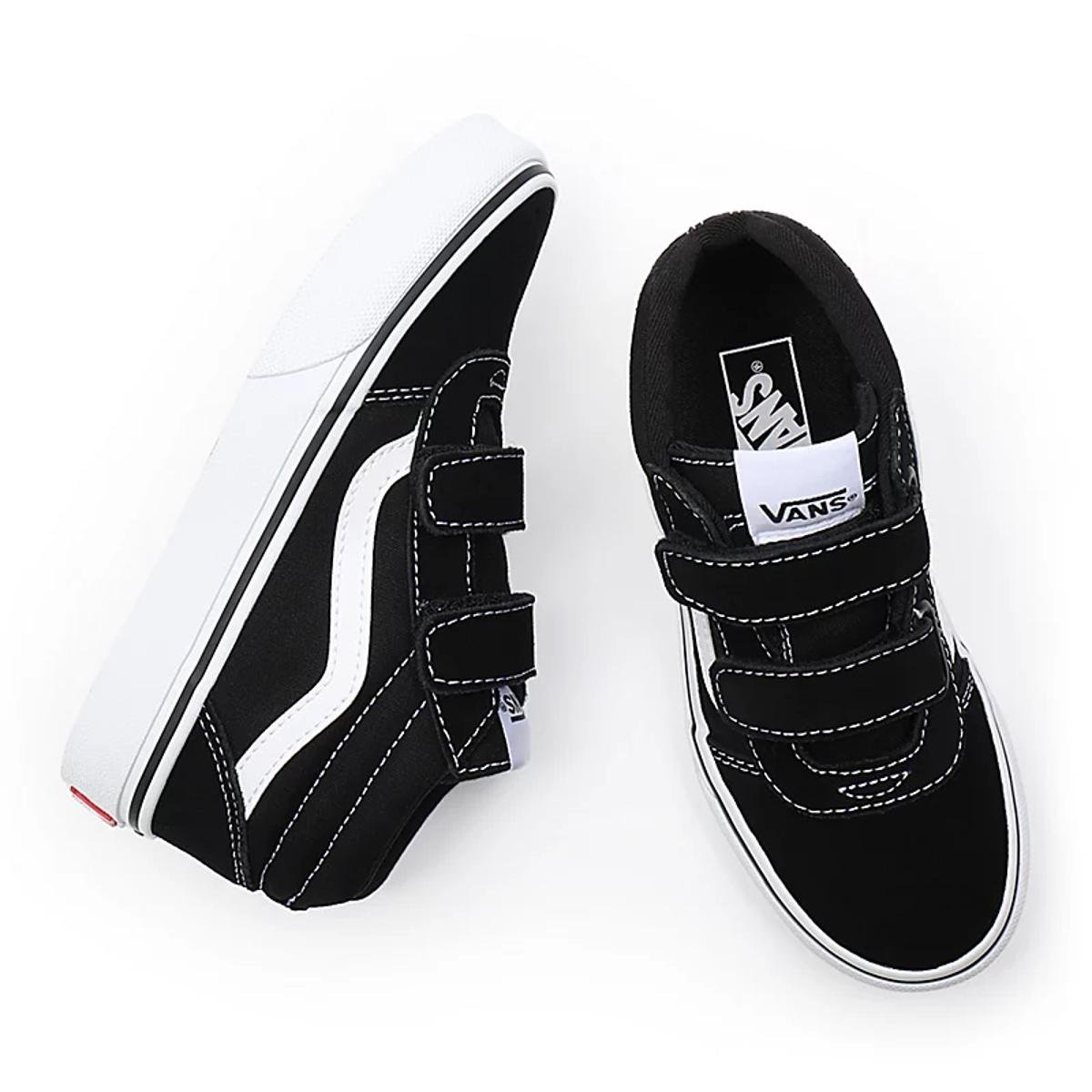 Low-top sneakers VANS Black