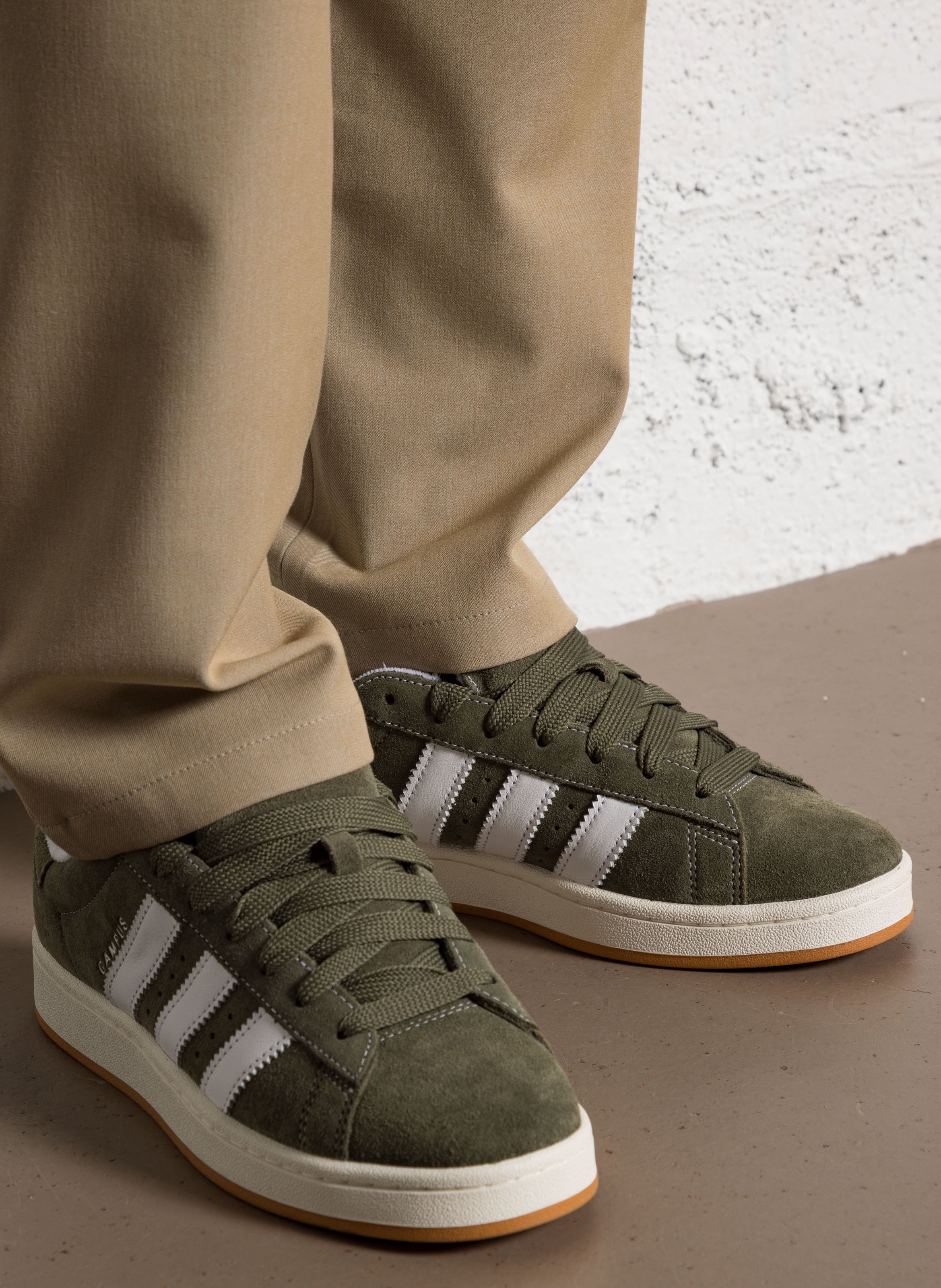 Baskets basses en cuir velours ADIDAS Vert