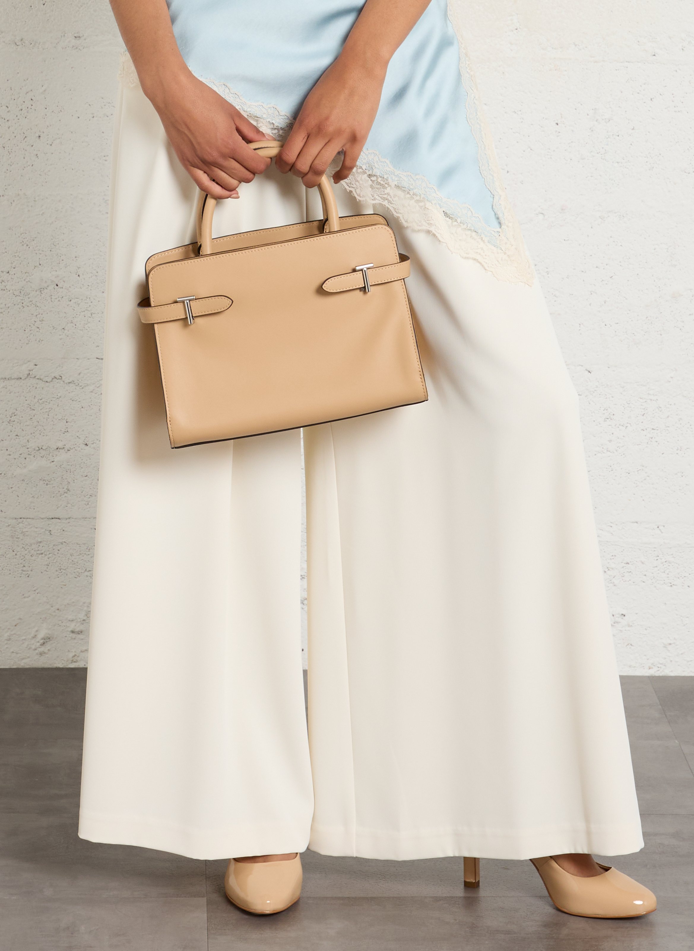 Bowlingtasche aus genarbtem Leder mit Reißverschluss LE TANNEUR Beige