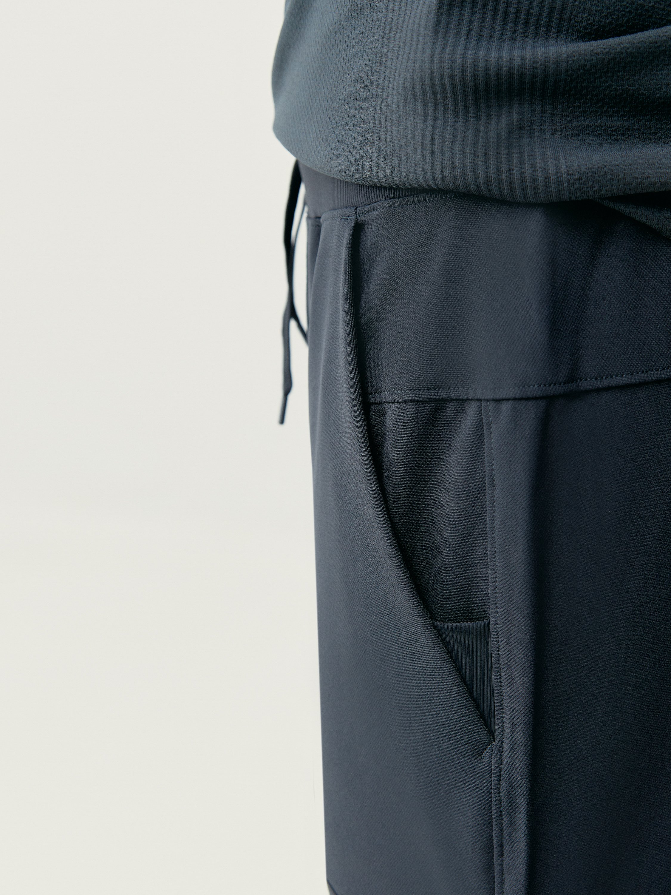 Performance athleisure sports pants BORN LIVING YOGA Grey