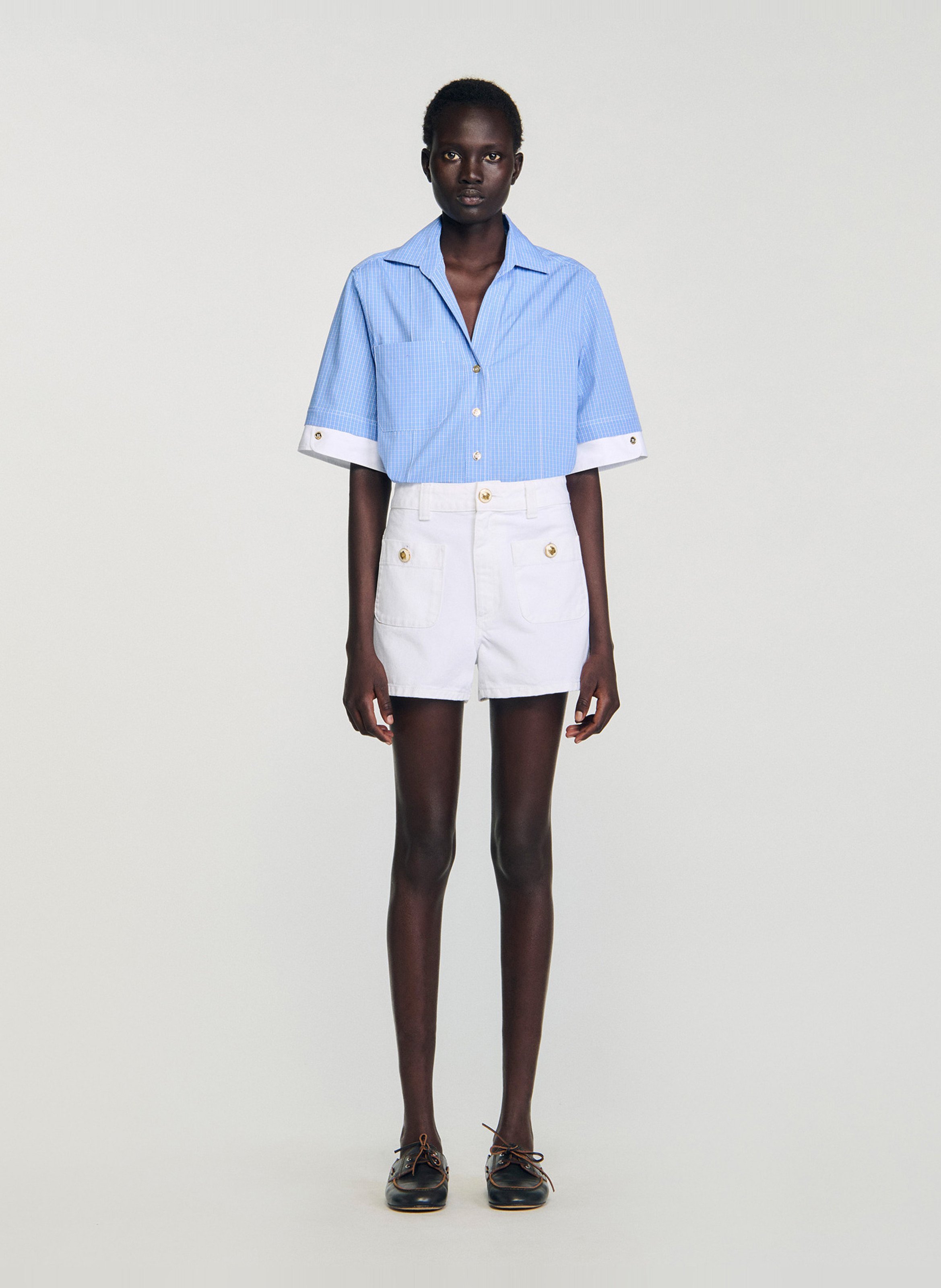 Short droit à détails boutonnés Blanc