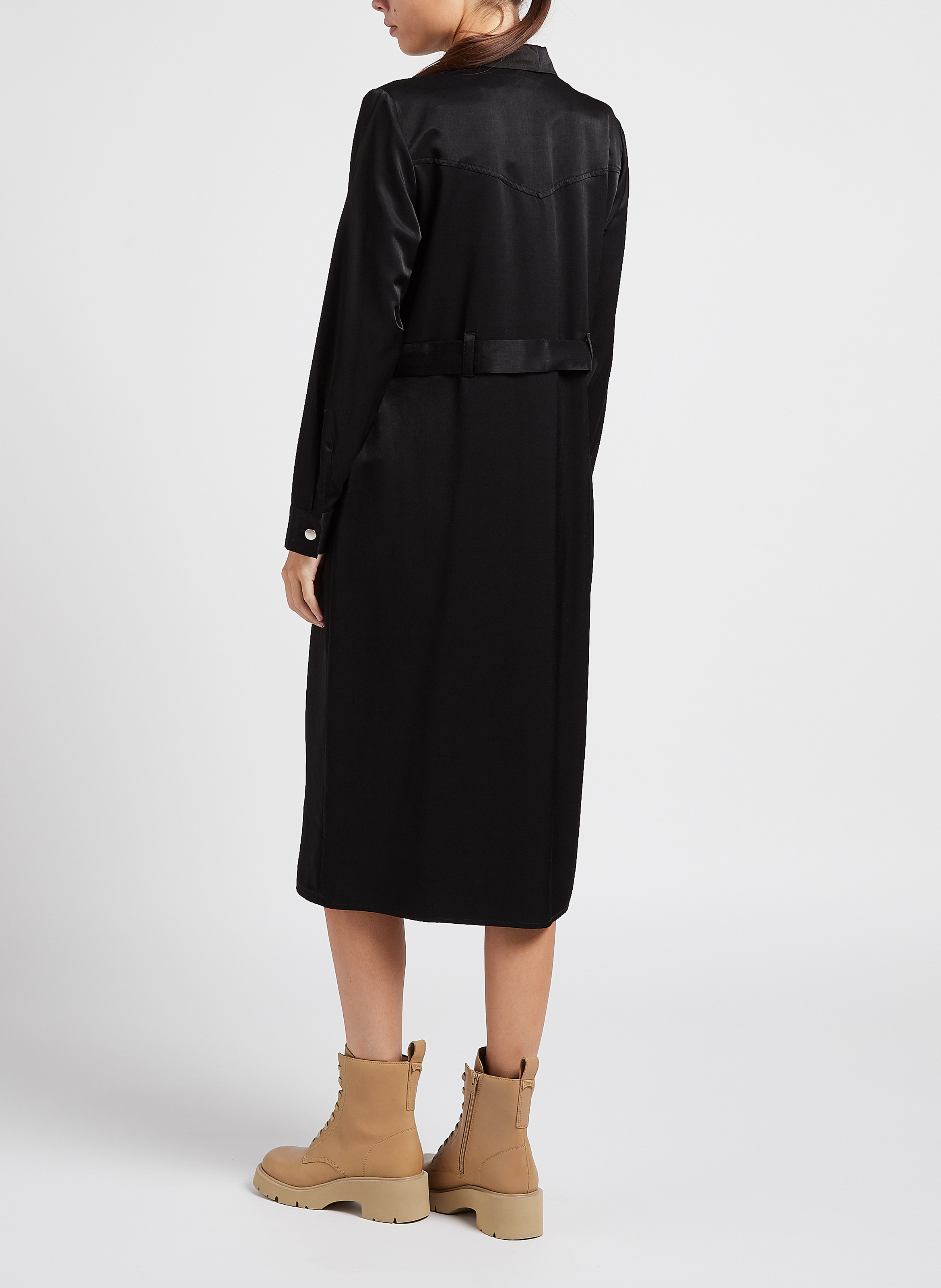 Satiniertes Kleid mit klassischem Kragen VILA Schwarz