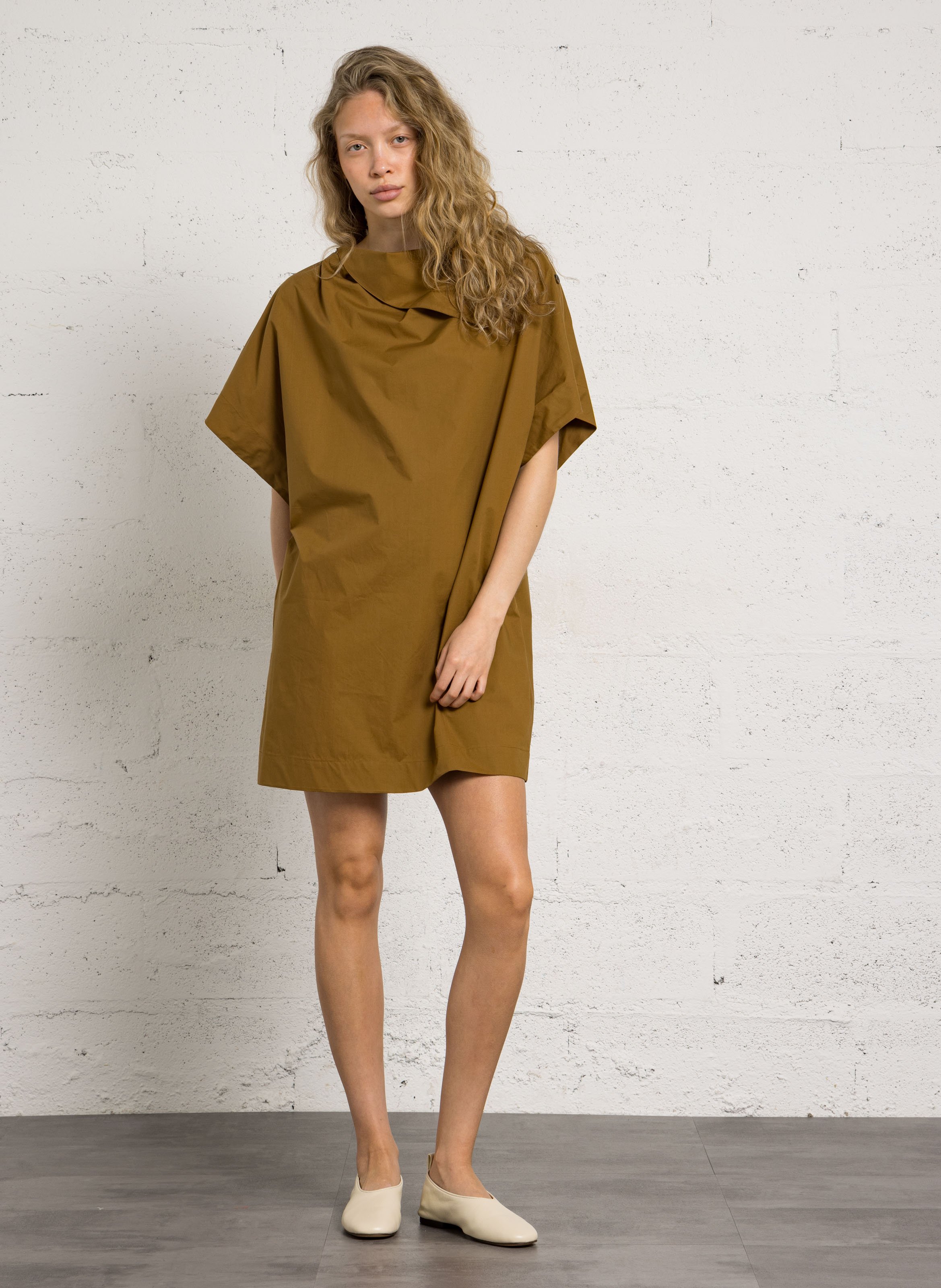 Robe courte col tombant en coton bio SOEUR Marron