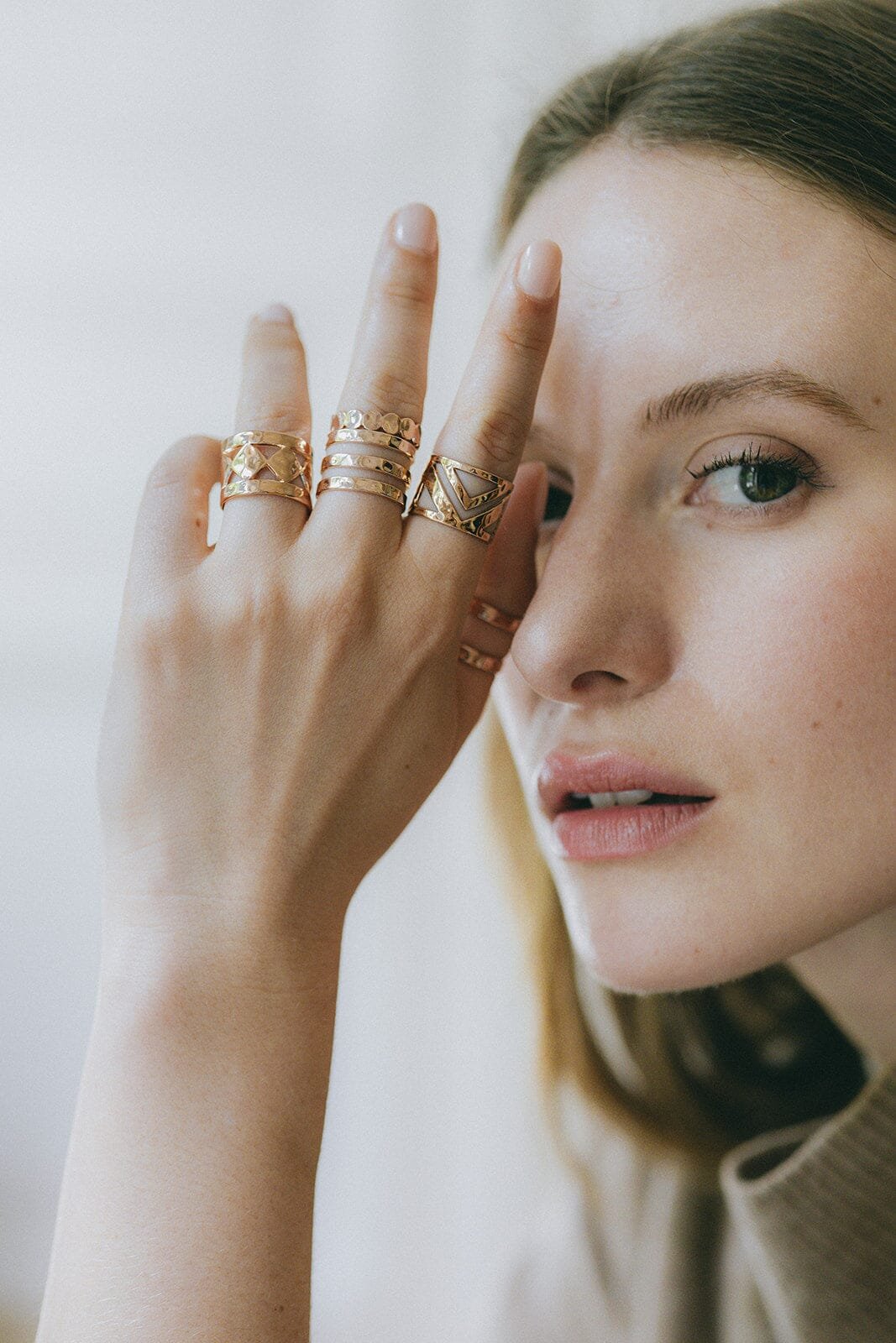 Hammered gold plated ring MONSIEUR SIMONE Pink