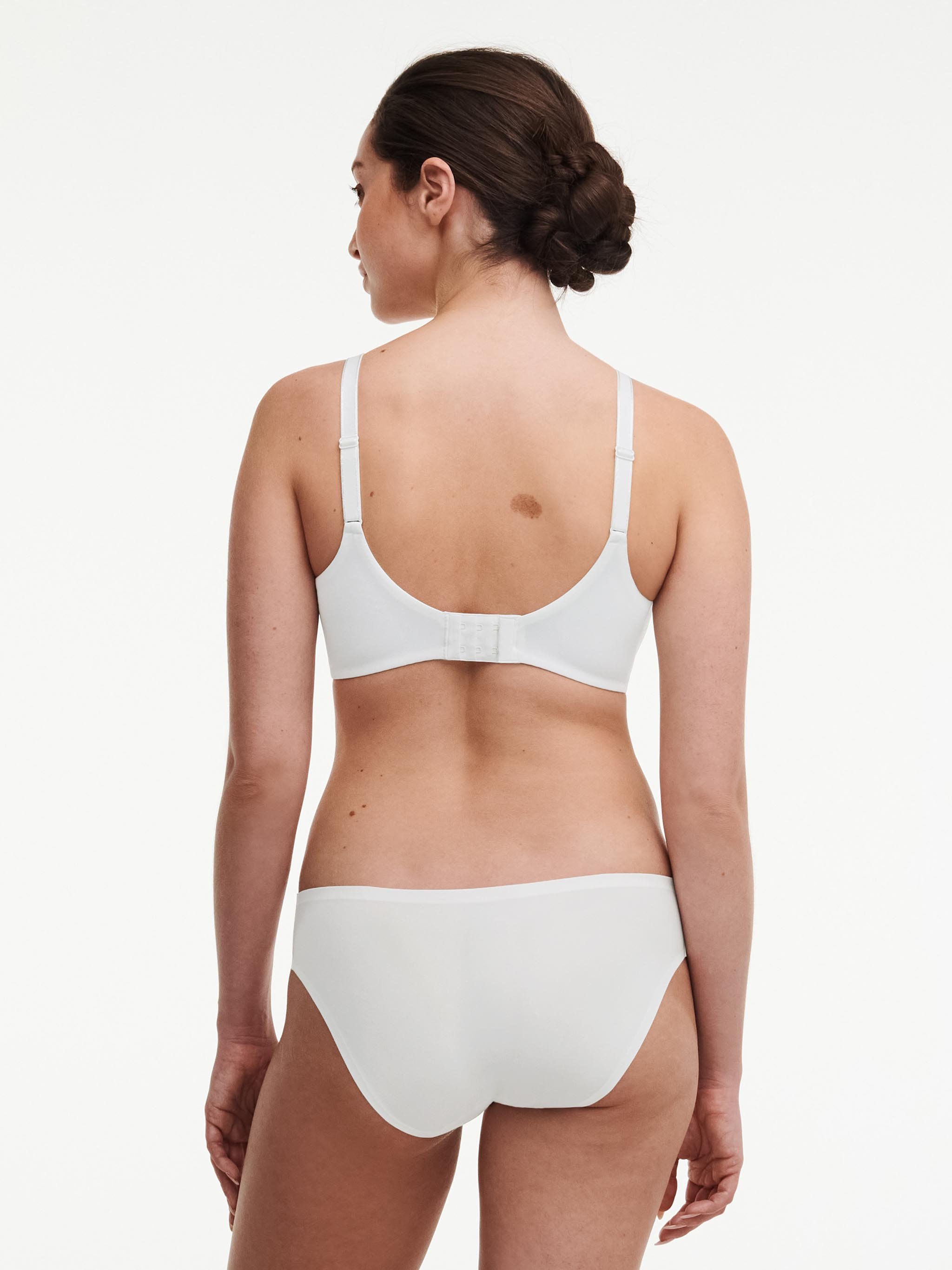 Moulded full-cup bra CHANTELLE Beige
