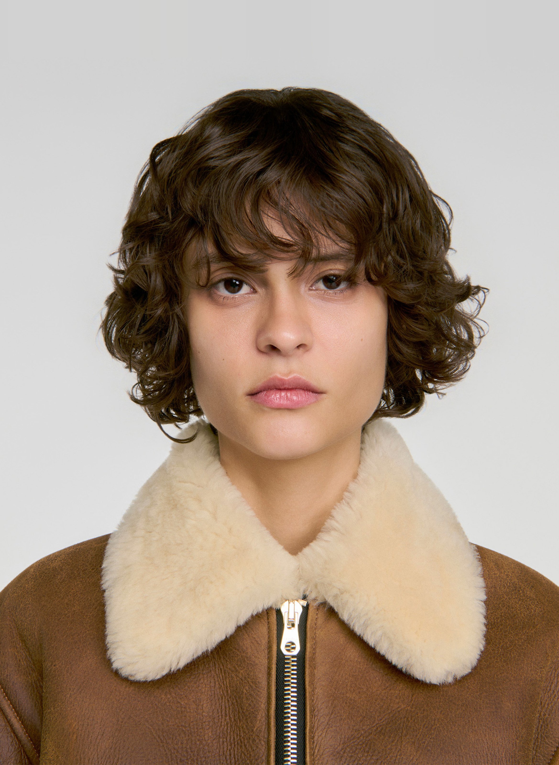 Blouson droit en cuir SANDRO Marron