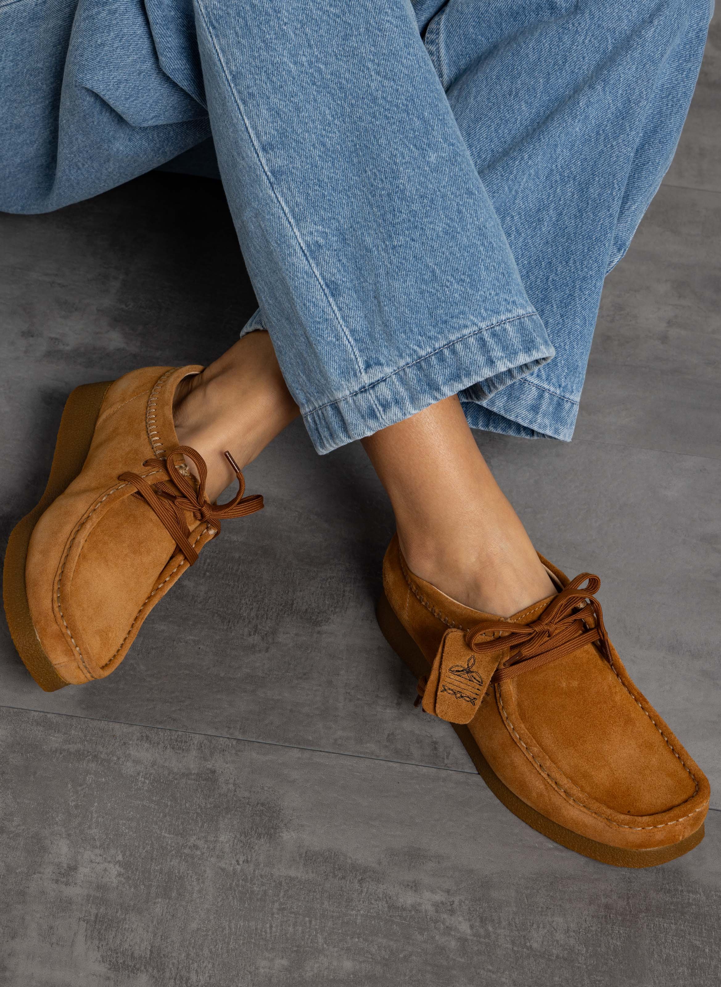 Leren enkellaarzen met veters CLARKS Oranje