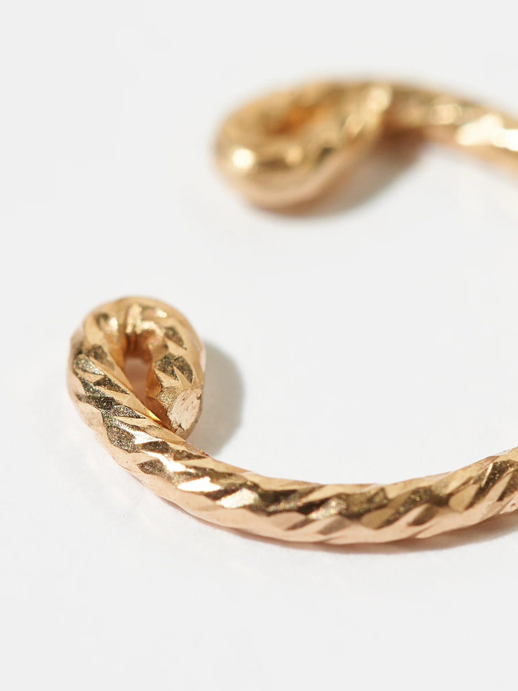 Faux sparkling piercing Golden