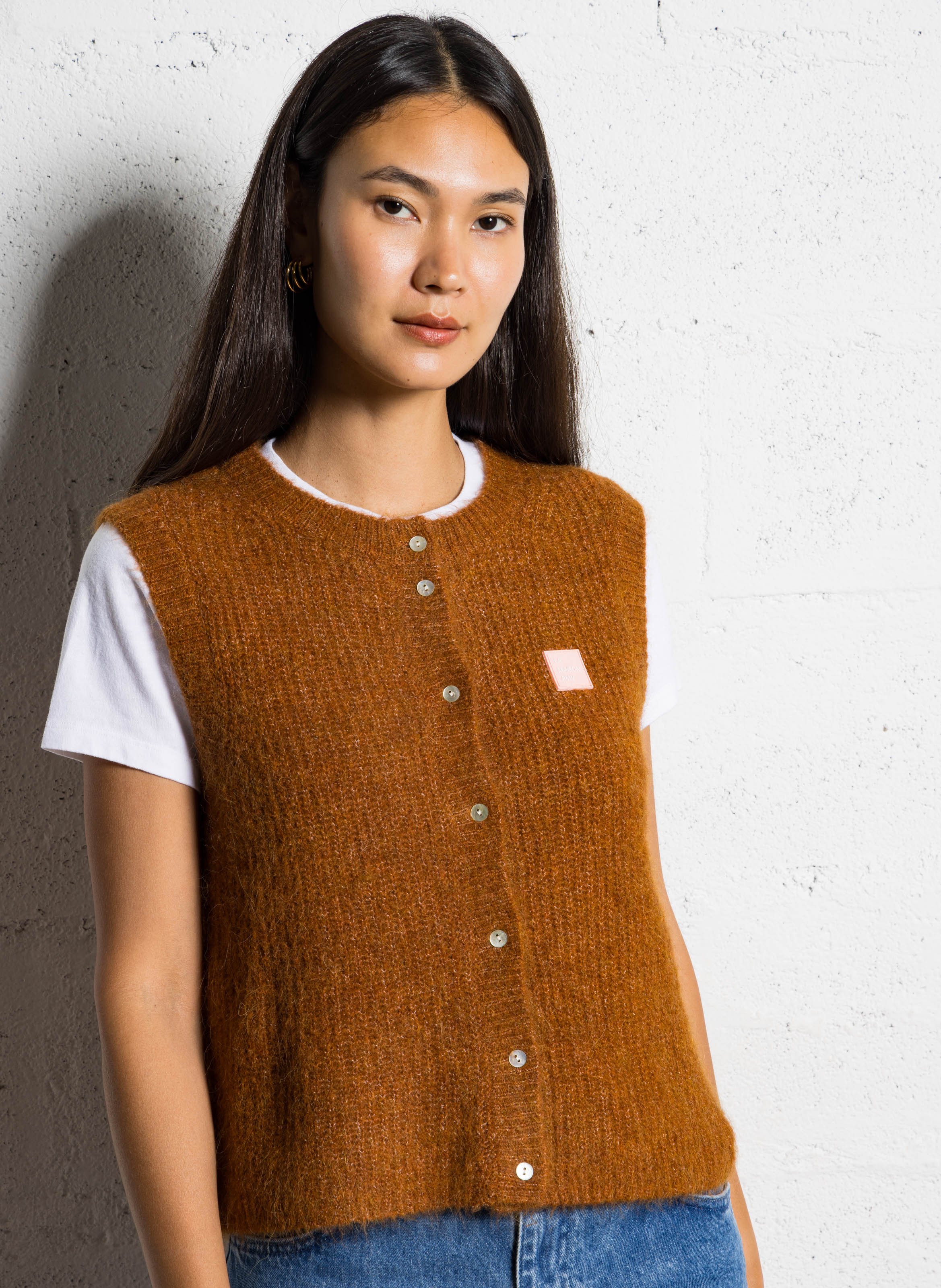 Geknöpfte Weste aus flauschigem Strick AMERICAN VINTAGE