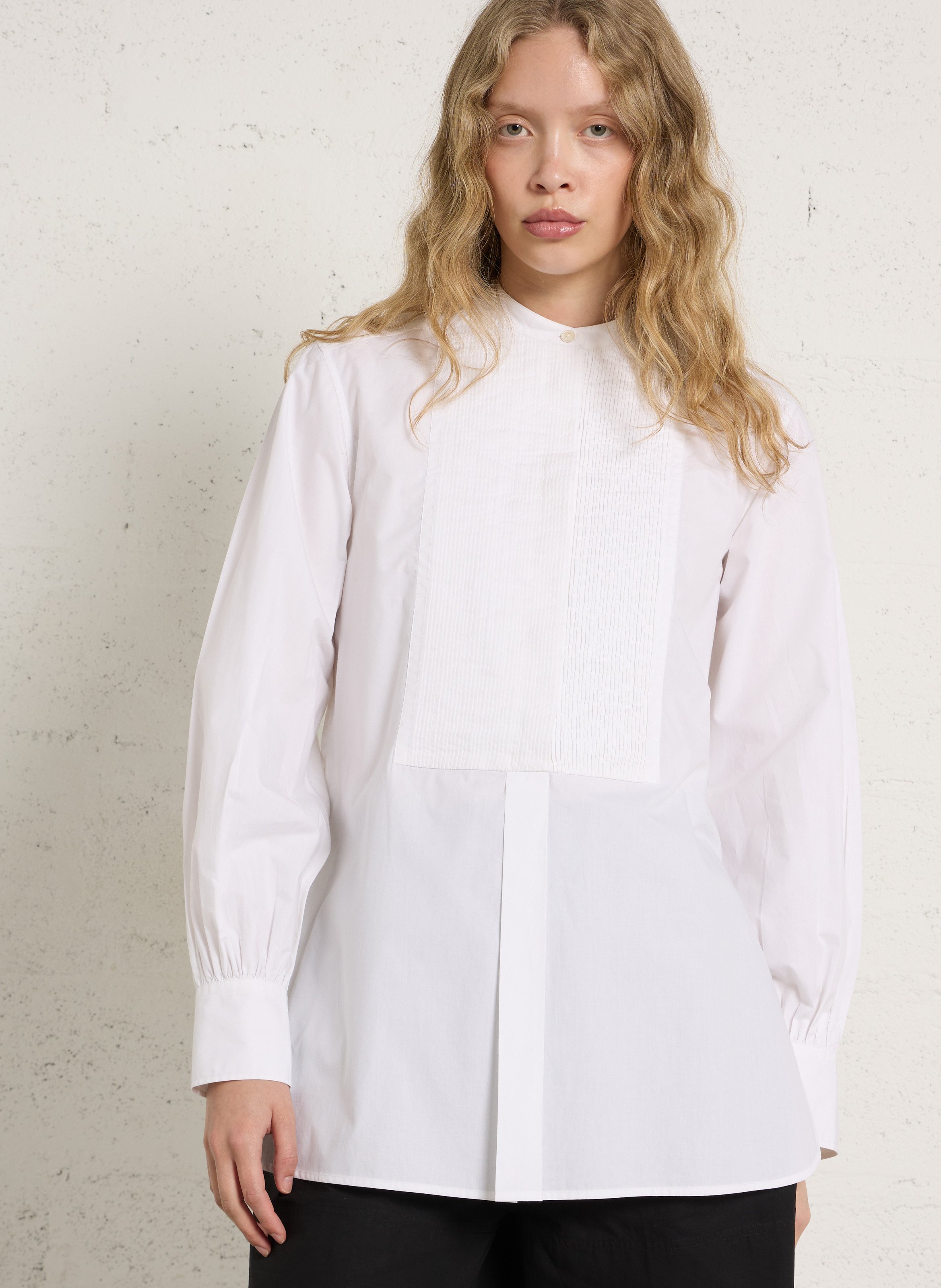 Straight round neck shirt with pleats LAURENCE BRAS White