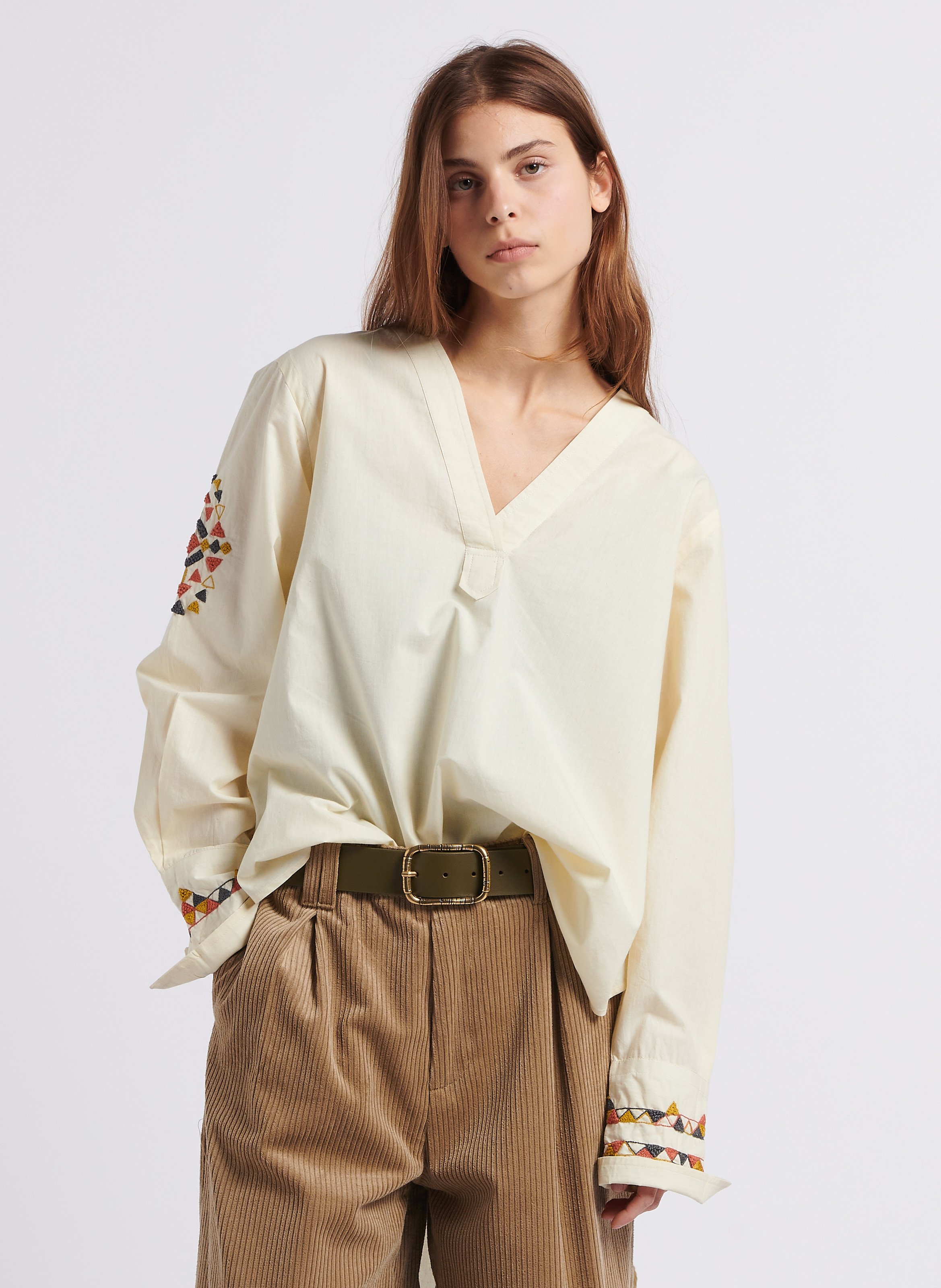 Blouse col V brodee en coton Blanc