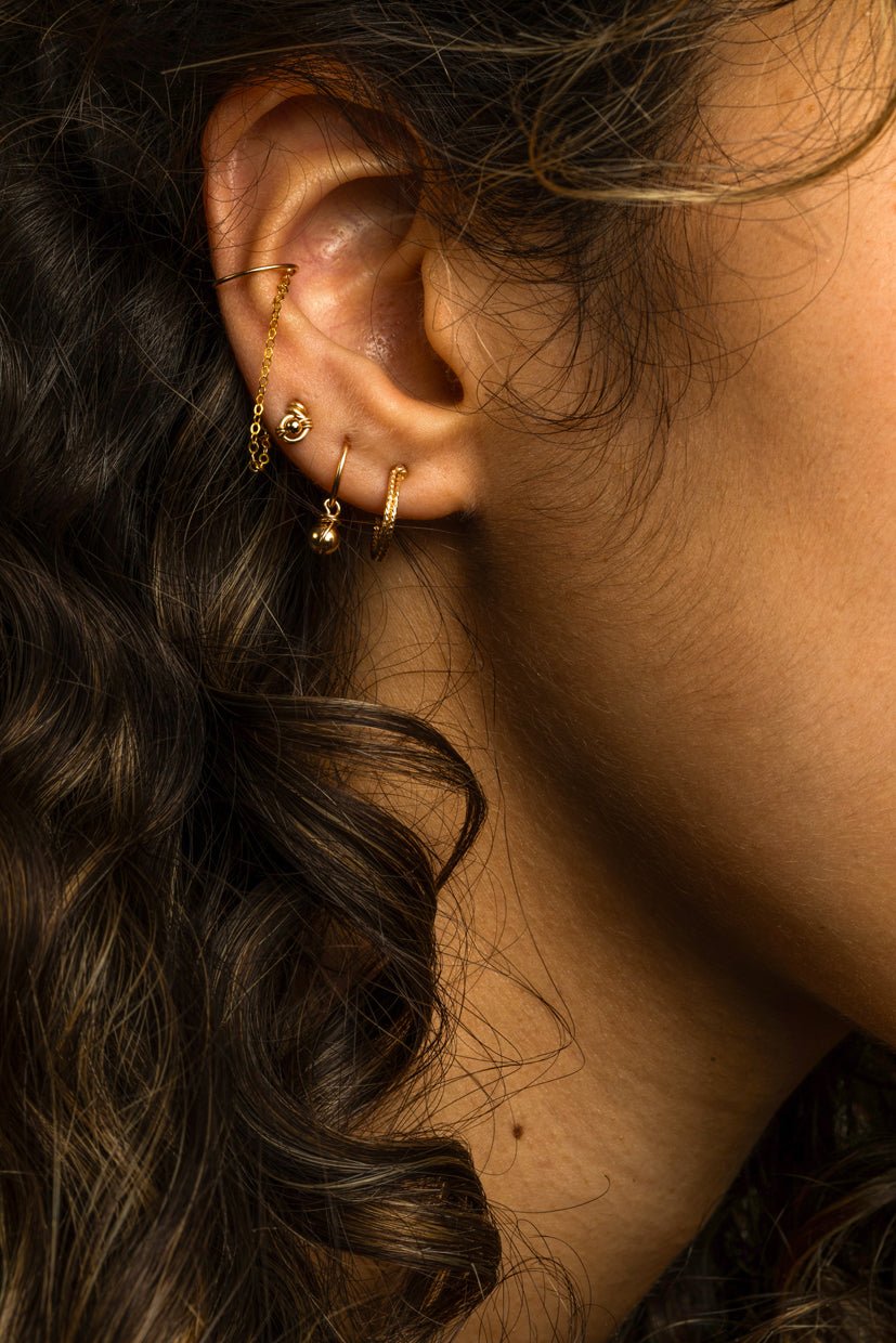 Small pineapple studs YAY Golden