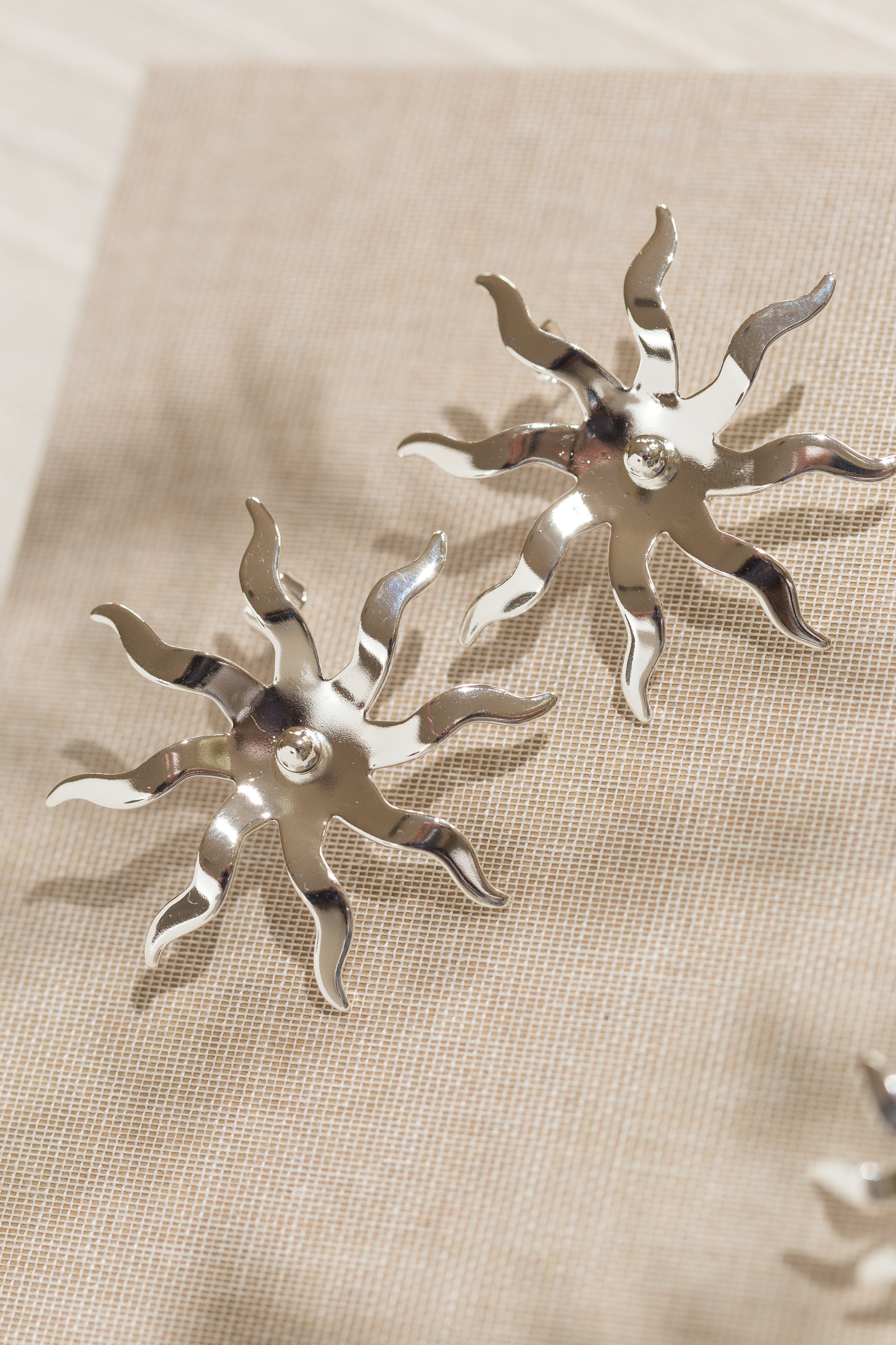 Maxi sun-shaped silver-plated stud earrings MONSIEUR SIMONE Silver