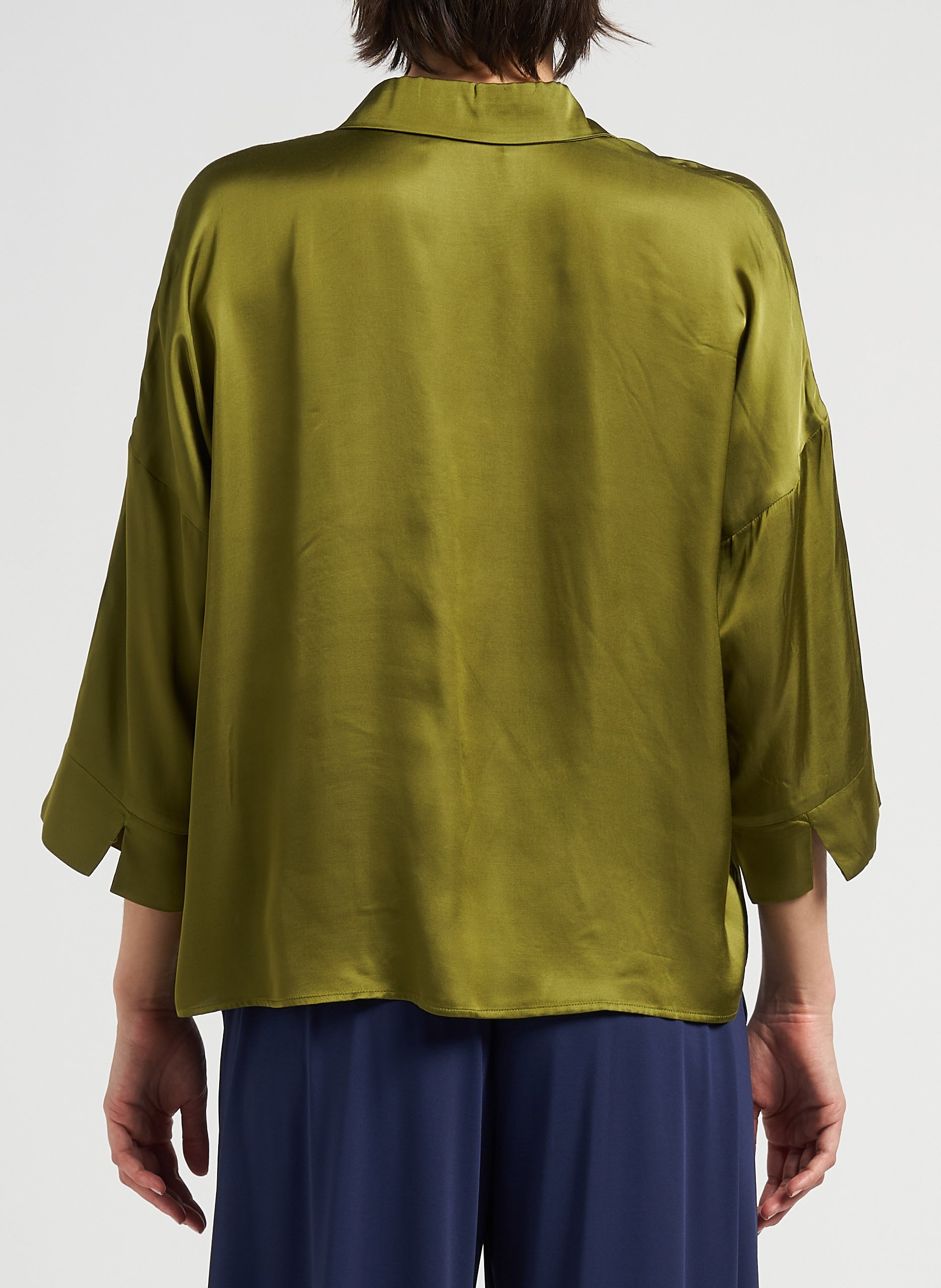 Weite, fließende Satinbluse mit klassischem Kragen MAX&Co. Grun