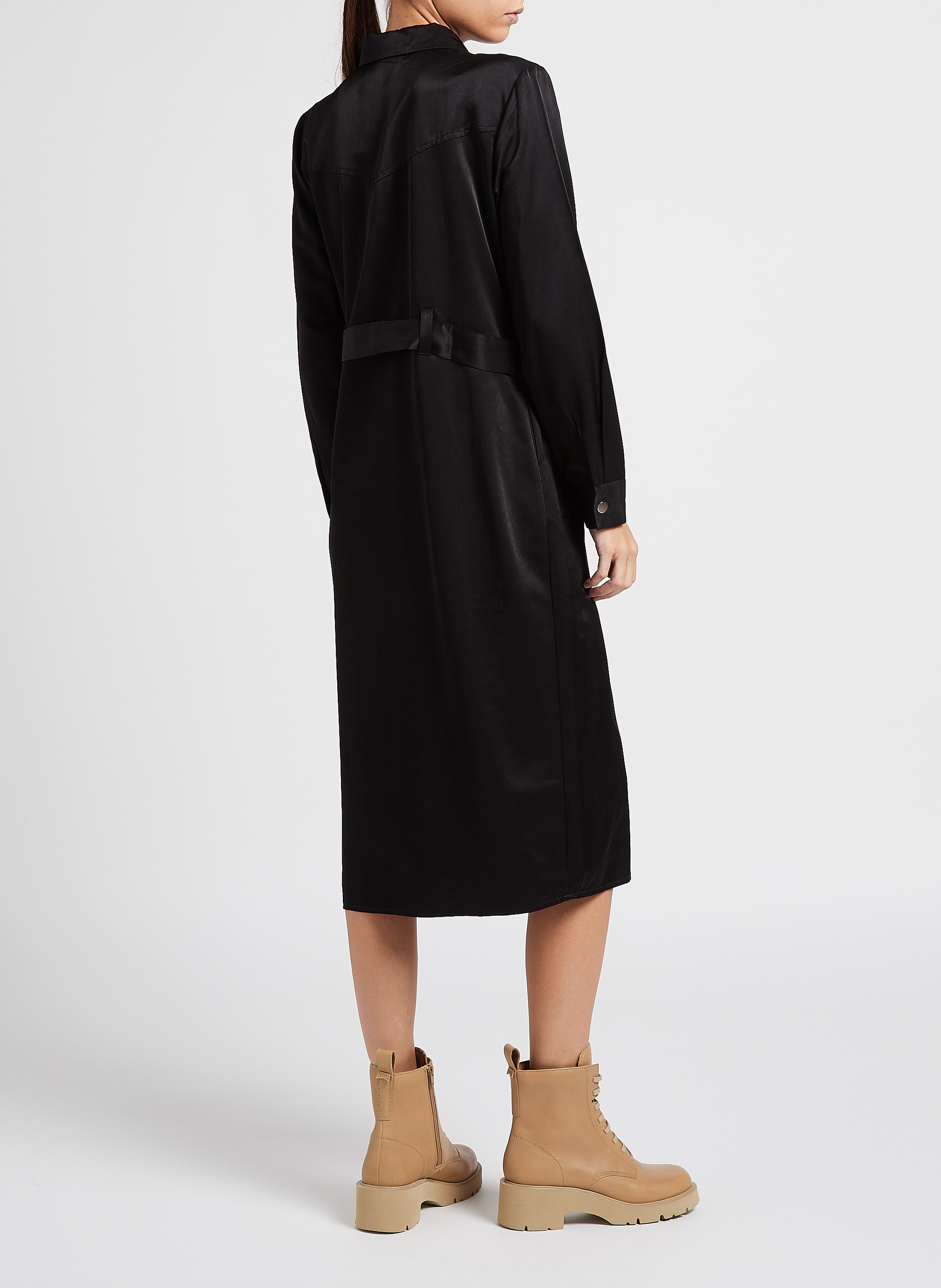 Satiniertes Kleid mit klassischem Kragen VILA Schwarz