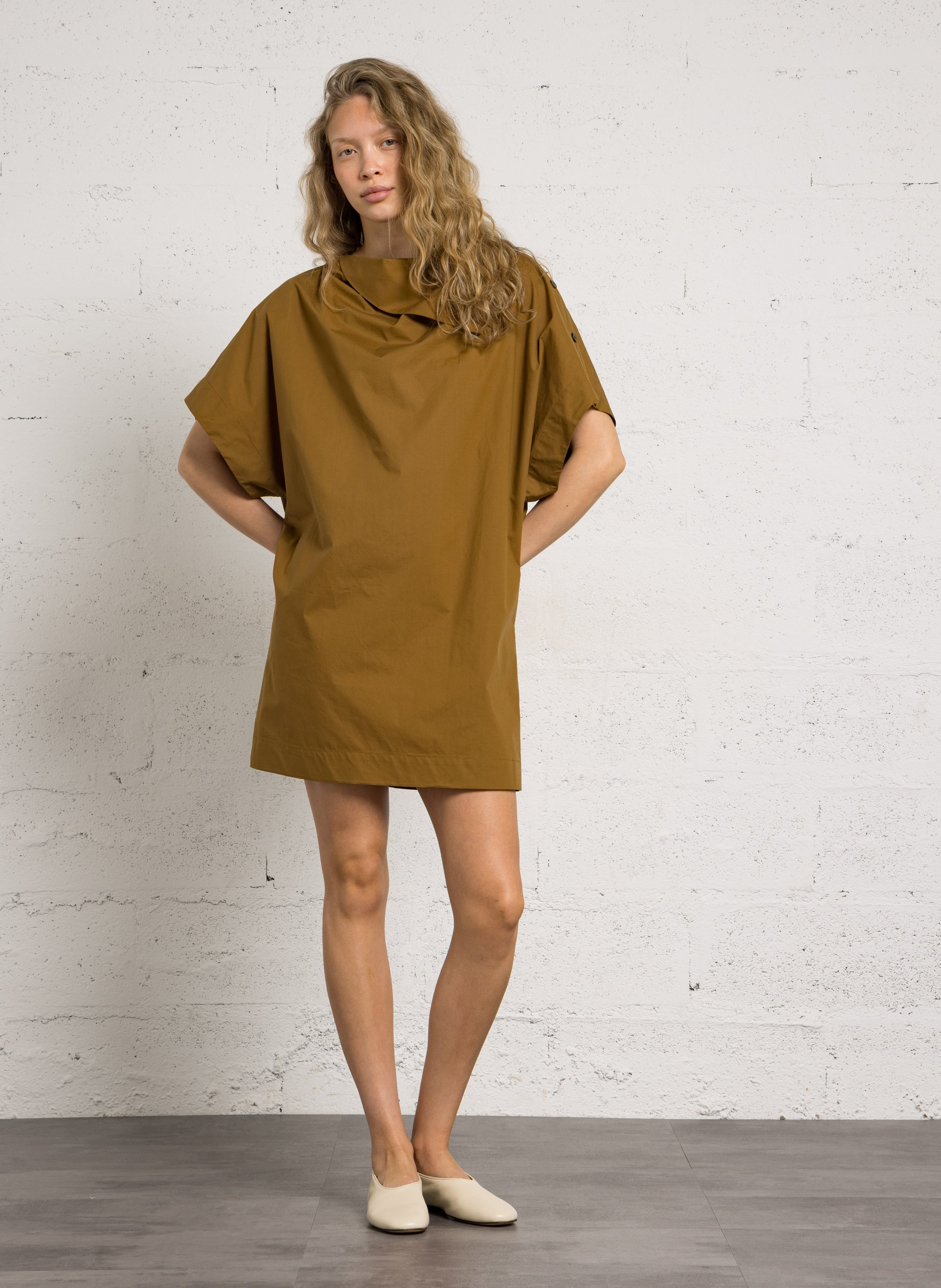 Robe courte col tombant en coton bio SOEUR Marron