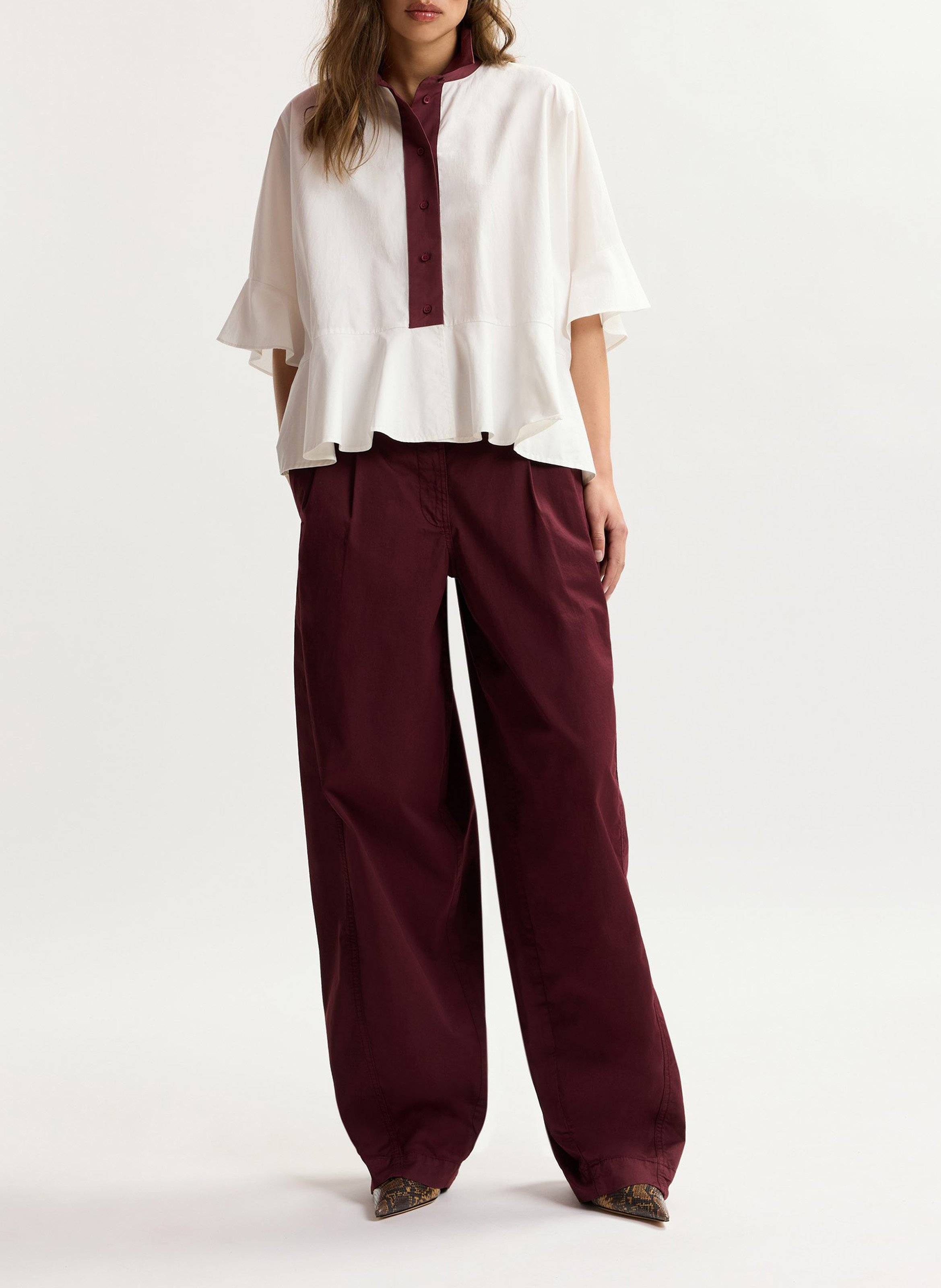 Oversize-Bluse aus Baumwolle mit klassischem Kragen | Weiss ESSENTIEL ANTWERP Damen