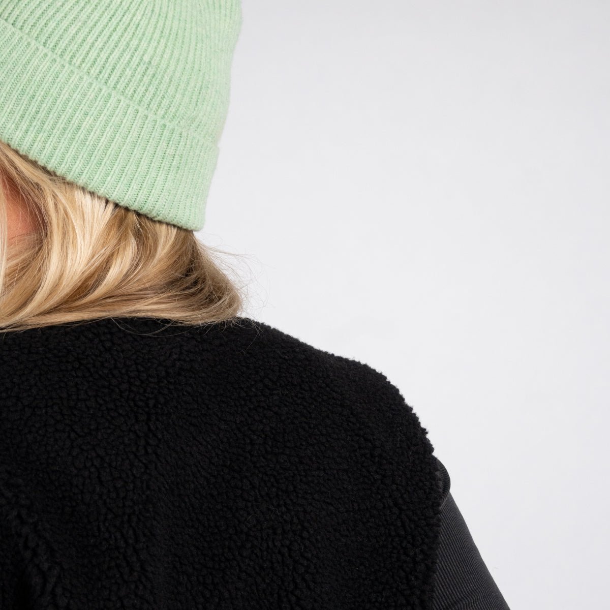 Sleeveless Sherpa Zip-Up Vest Black