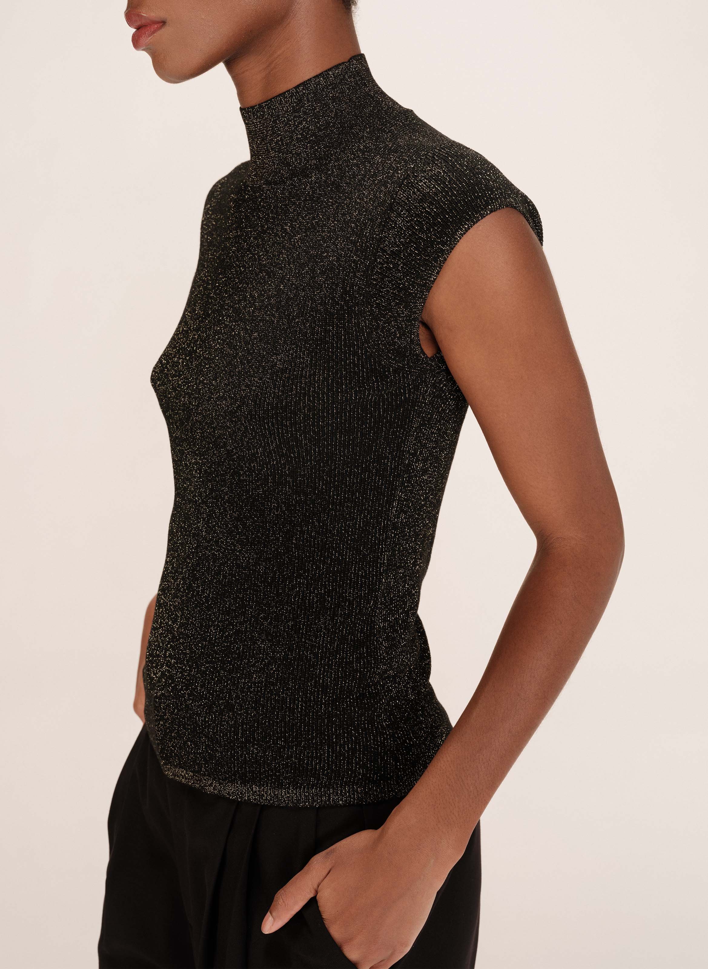 Top droit col montant en maille pailletée GRACE ET MILA Noir