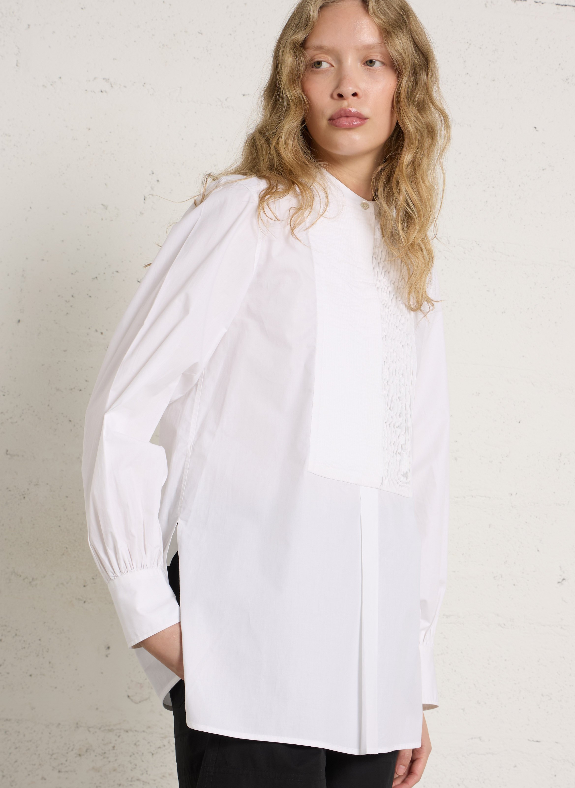 Straight round neck shirt with pleats LAURENCE BRAS White