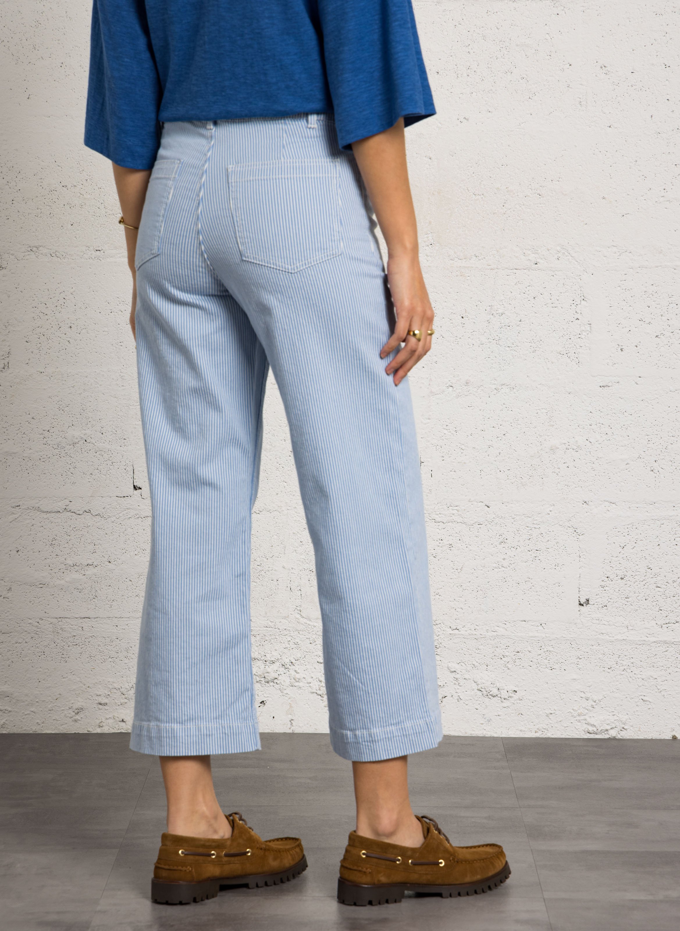 Gestreepte cropped jeans van gemengd katoen. MAISON 123 Blauw