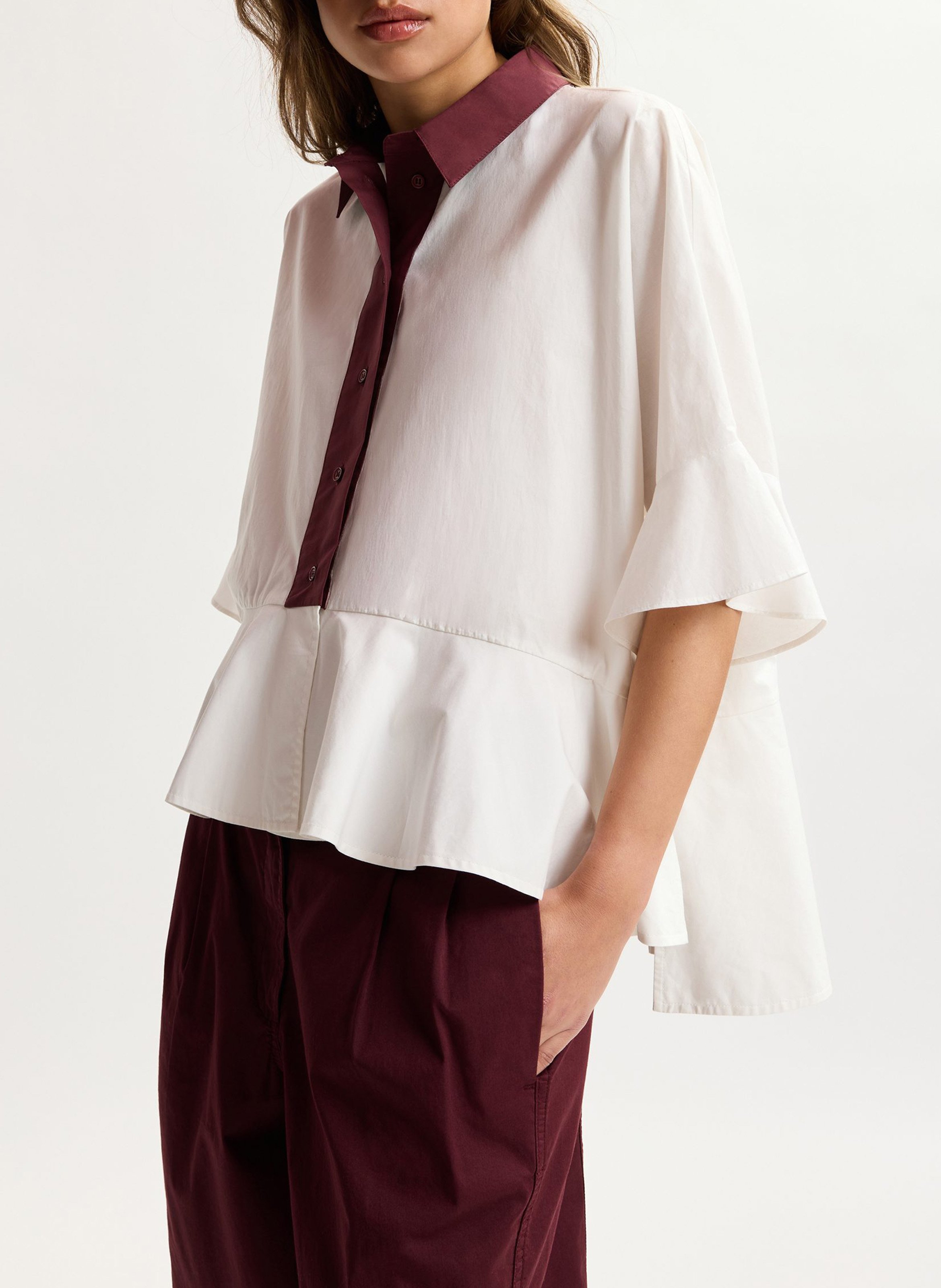 Oversize-Bluse aus Baumwolle mit klassischem Kragen ESSENTIEL ANTWERP