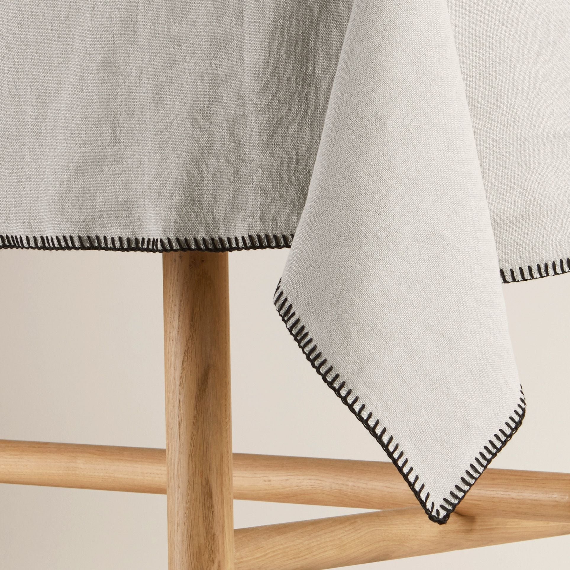 NINO - Rectangular linen tablecloth MADURA Beige