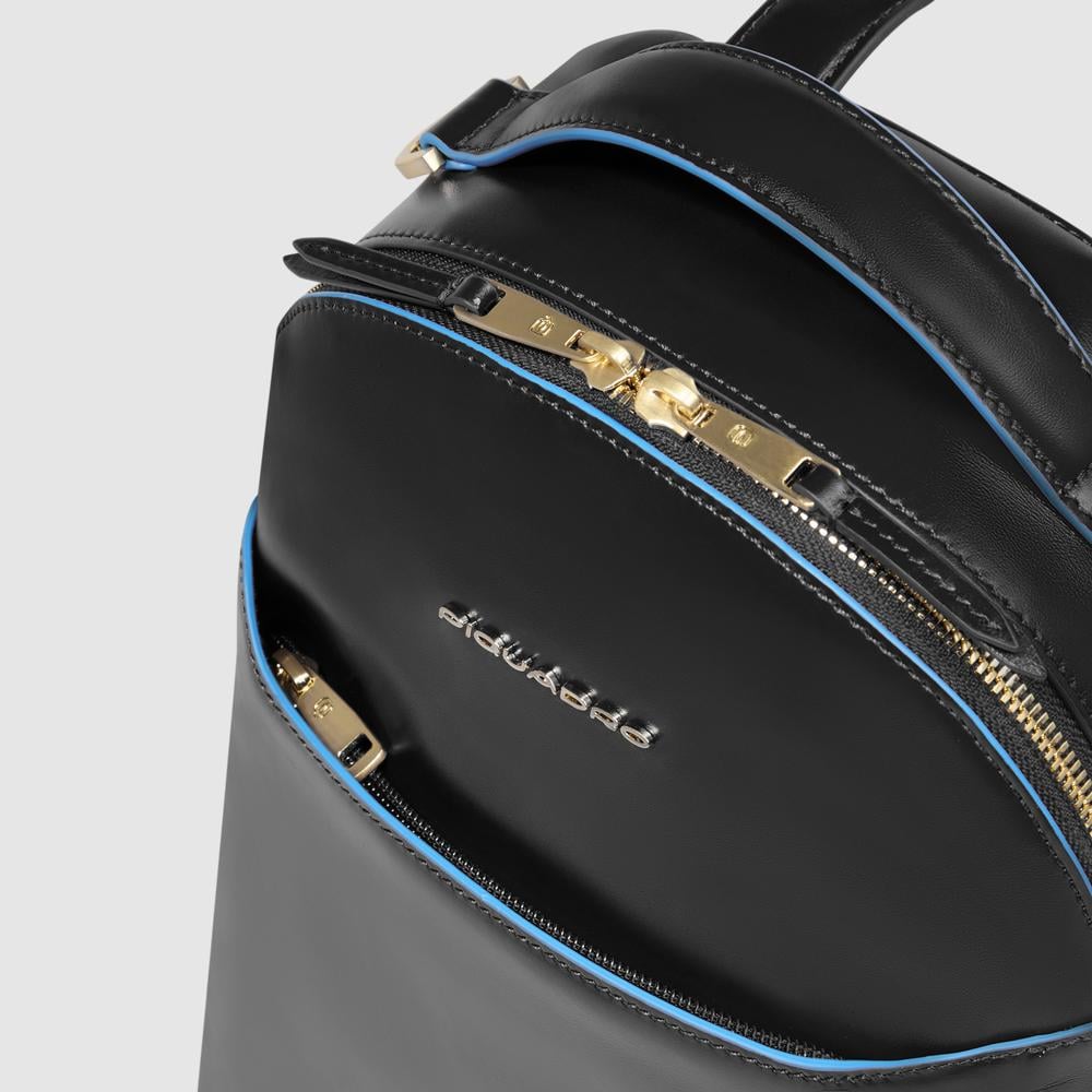 Petite size, sac à dos pour femmes PIQUADRO Black