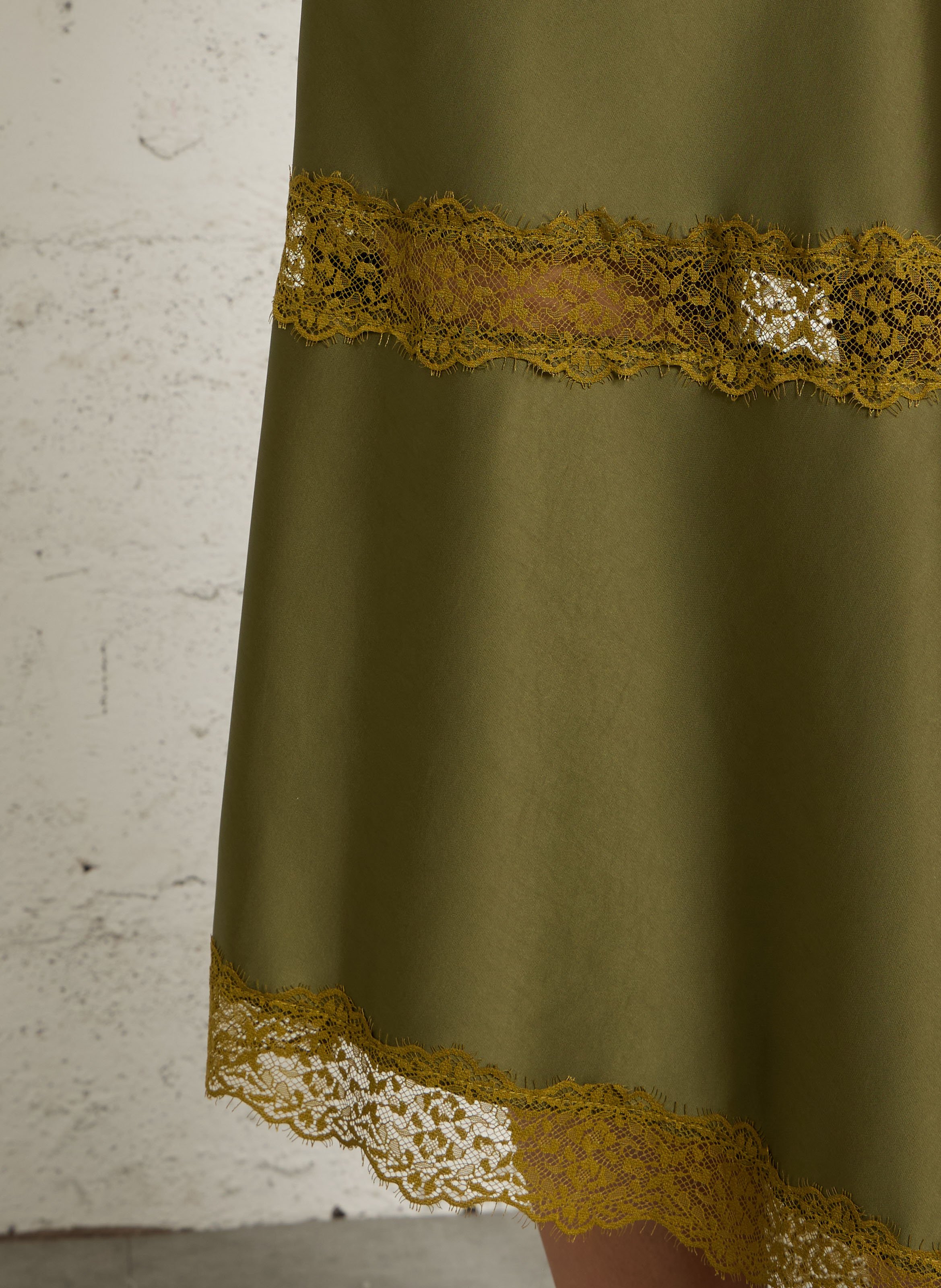 Asymmetrischer Midi-Spitzenrock IMPERIAL Grun