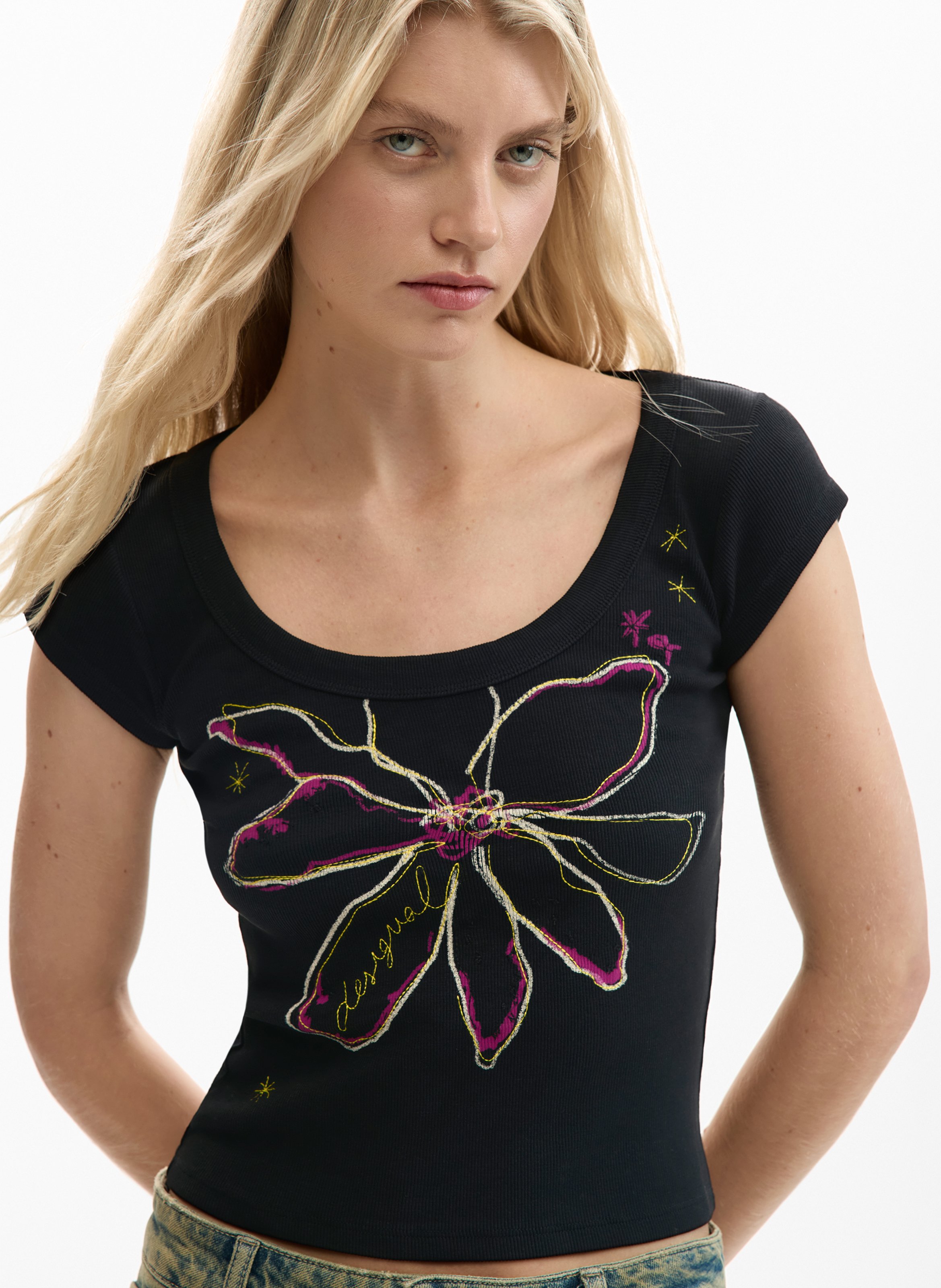 Gerade geschnittenes Rundhals-T-Shirt mit Print DESIGUAL Schwarz