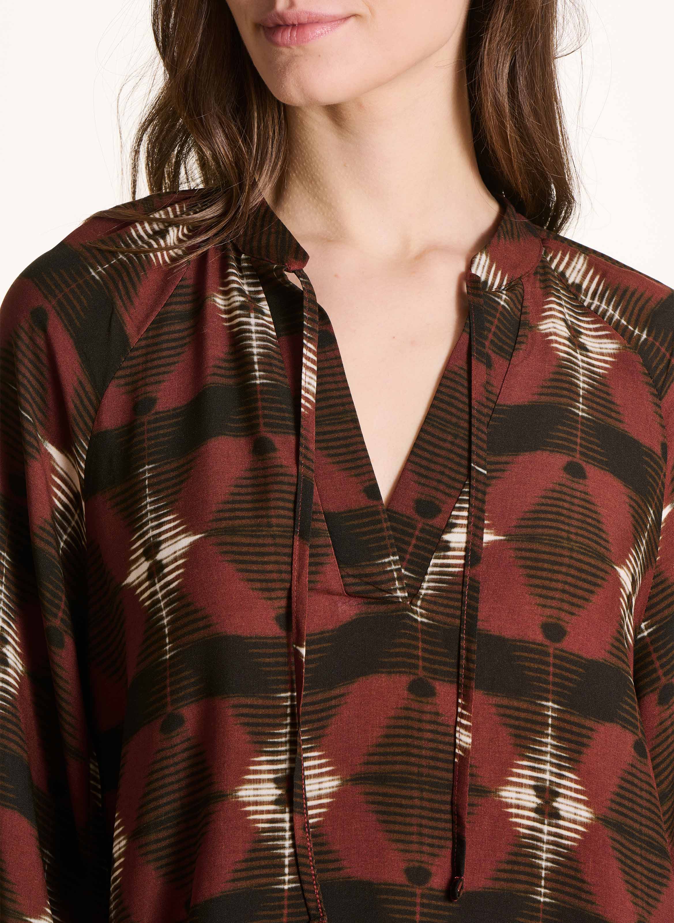 Bedrucktes Kurzkleid mit Rundhalsausschnitt LA FEE MARABOUTEE Braun