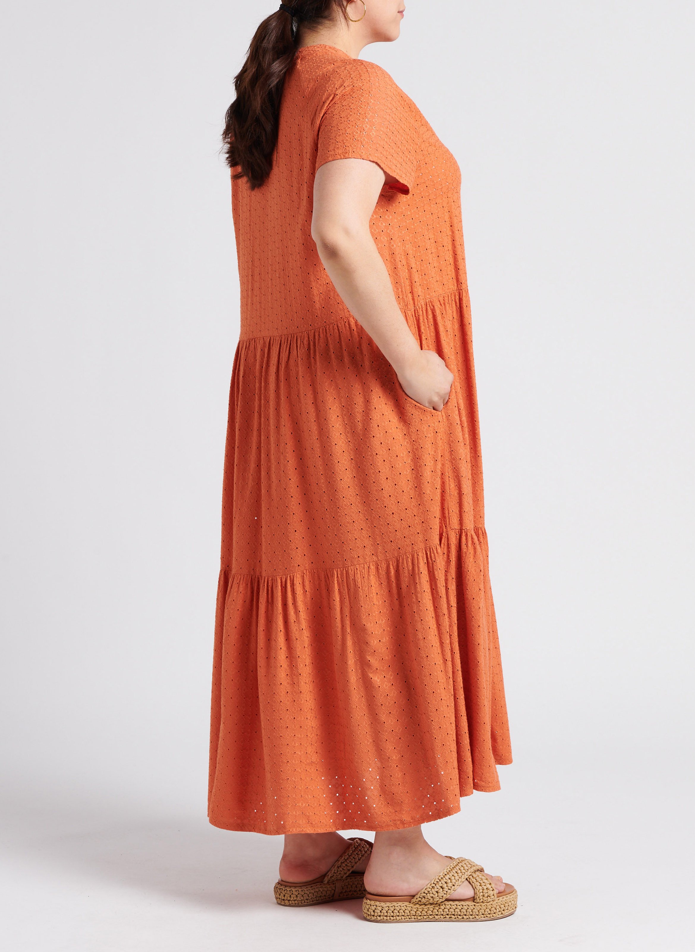 Lange jurk van visoce met borduursel MAT FASHION Oranje