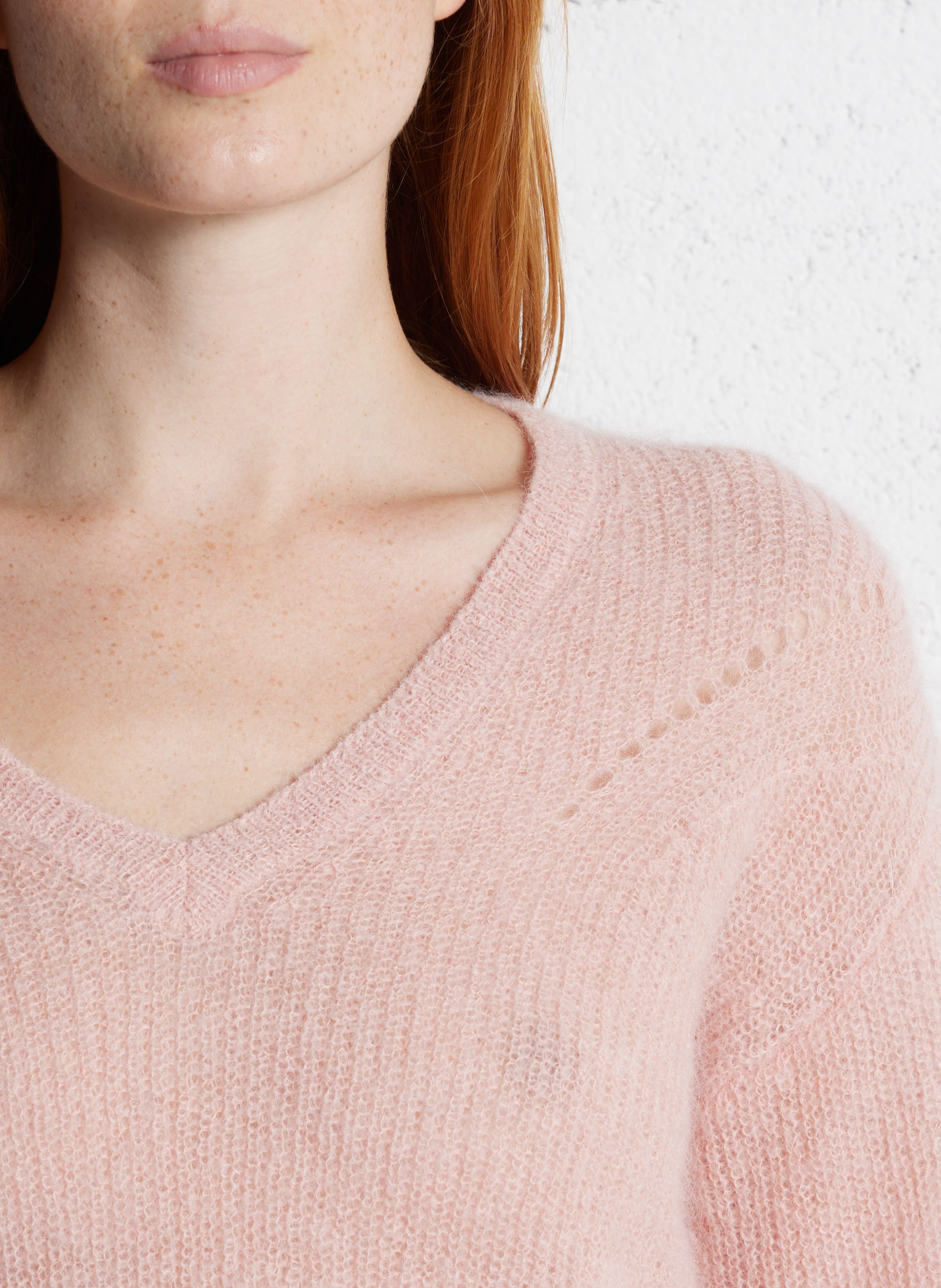 Pull droit col V en laine mélangée SUD EXPRESS Rose